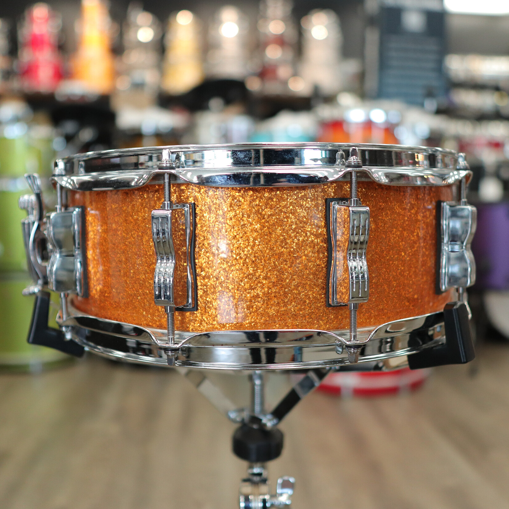 Ludwig Used Ludwig 5x14" Classic Maple Snare Drum (Gold Sparkle)