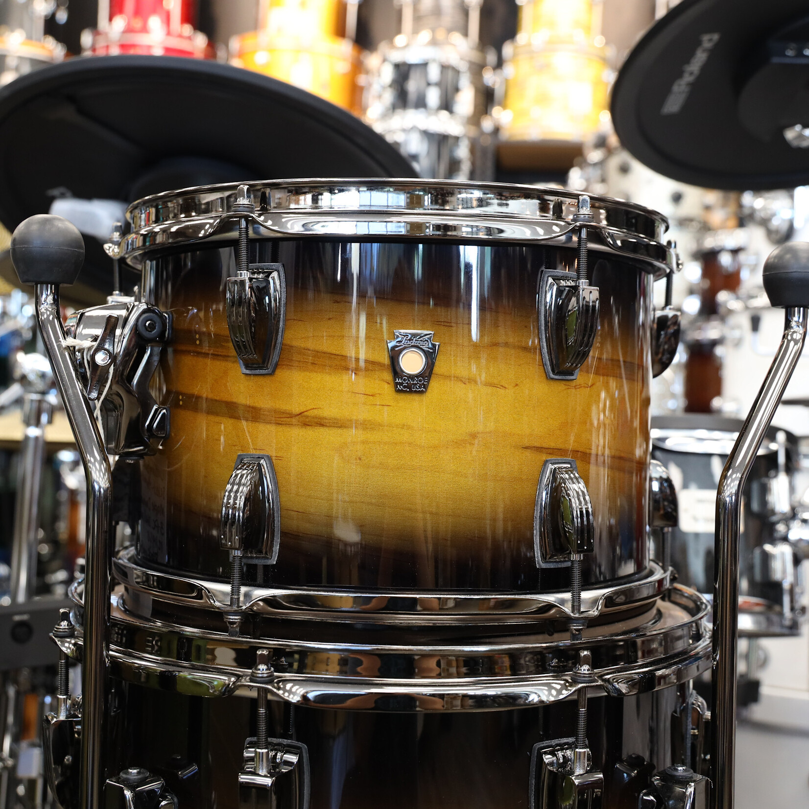 Ludwig Ludwig Exotic Select - Ambrosia Maple Downbeat 3-Pc Shell Pack 12/14/20 (Black Gold Burst)