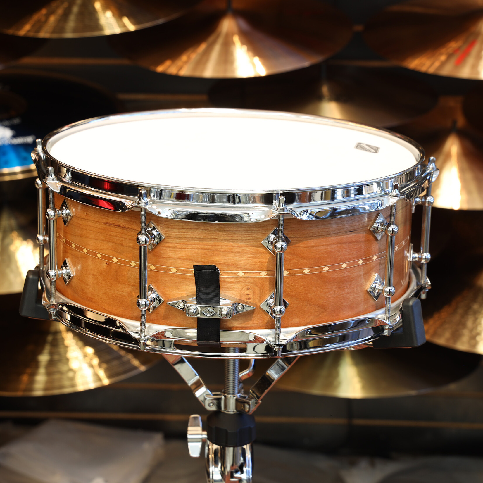 Craviotto Craviotto Custom Shop 5.5X14" Snare Drum Cherry w/Cherry Inlay (Oil Finish - Darker)