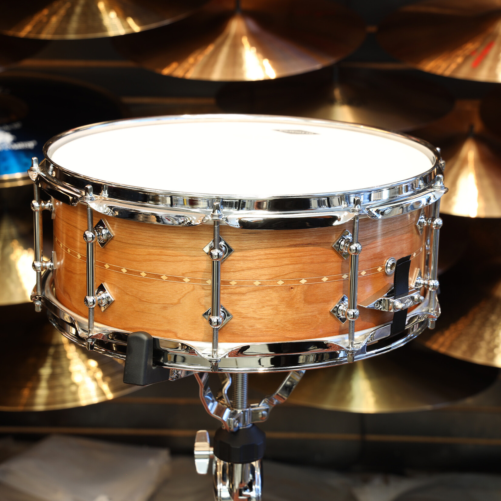 Craviotto Craviotto Custom Shop 5.5X14" Snare Drum Cherry w/Cherry Inlay (Oil Finish - Darker)