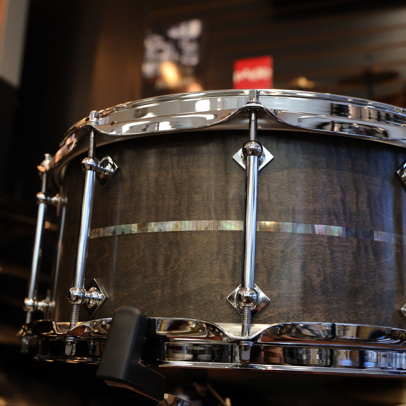 Craviotto Craviotto Private Reserve 6.5X14" Snare Drum Curly Maple w/Black Tahitian Pearl Abalone Inlay (Grey Stained Oil Finish - Darker)