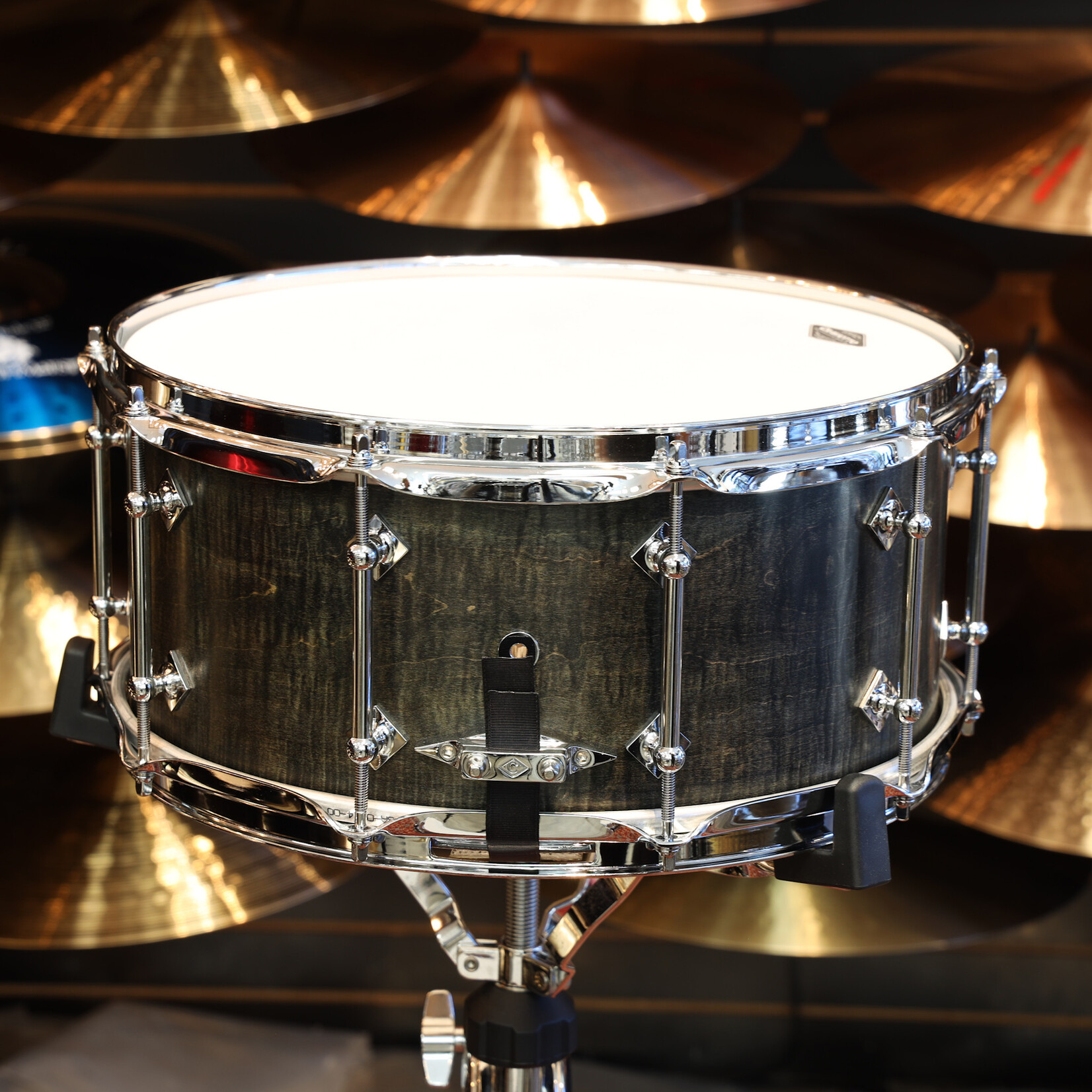 Craviotto Craviotto Private Reserve 6.5X14" Snare Drum Curly Maple (Ebonized & Green Stained Oil Finish)