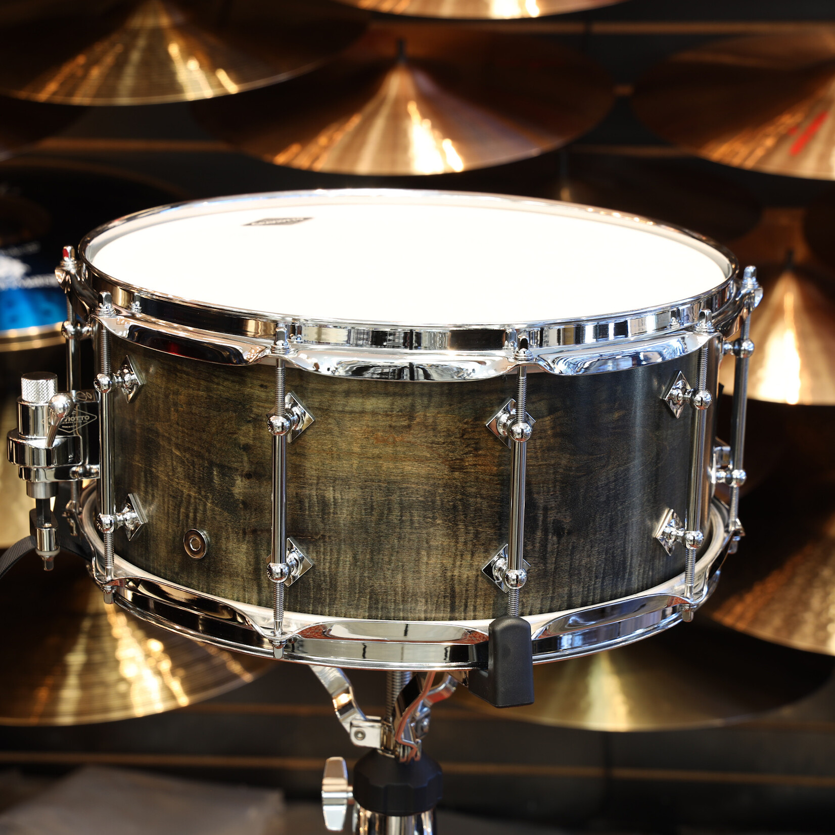Craviotto Craviotto Private Reserve 6.5X14" Snare Drum Curly Maple (Ebonized & Green Stained Oil Finish)
