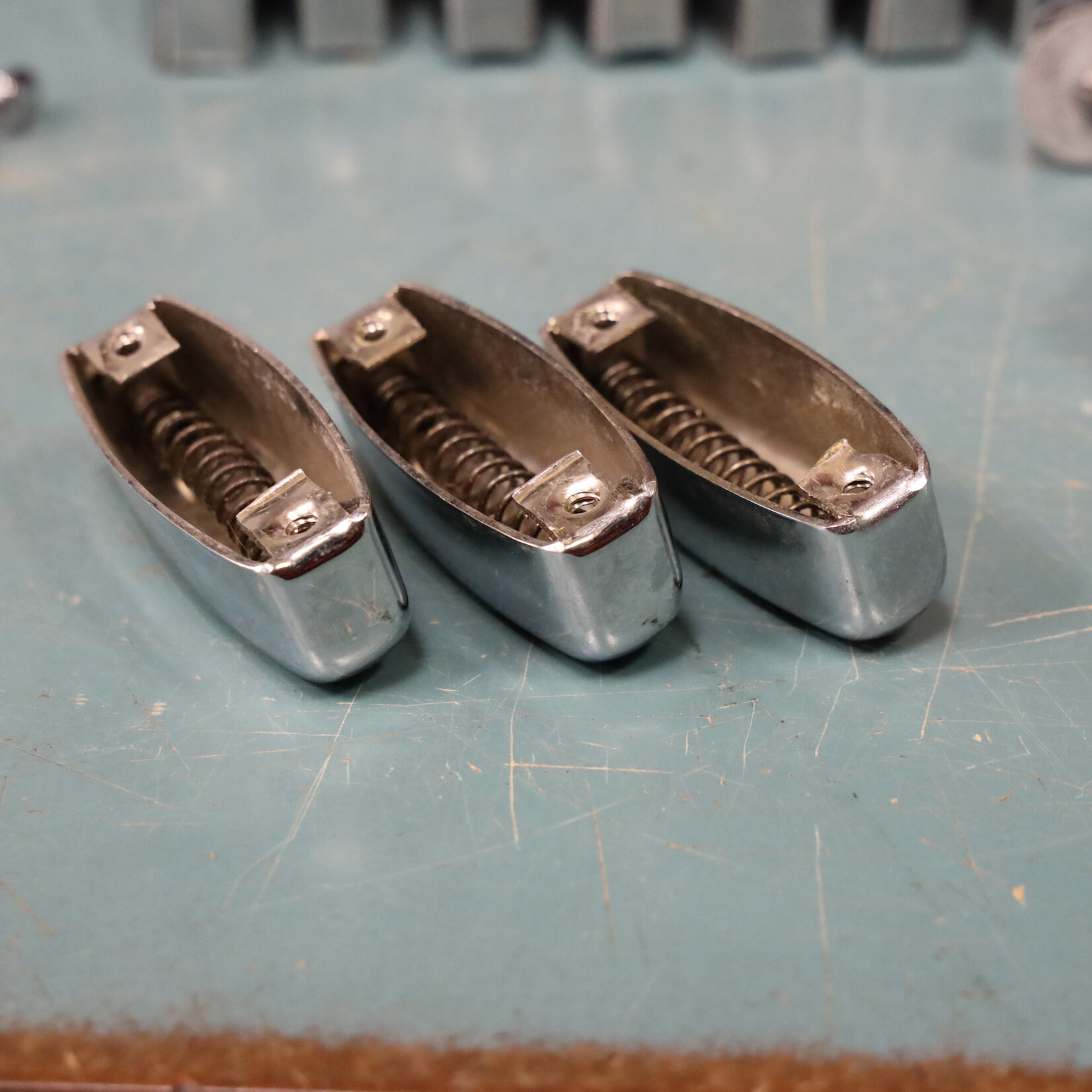 Rogers Vintage Rogers Bread & Butter Tab Lug, Single Tension For Toms 3916R 3-Pack, Best Condition