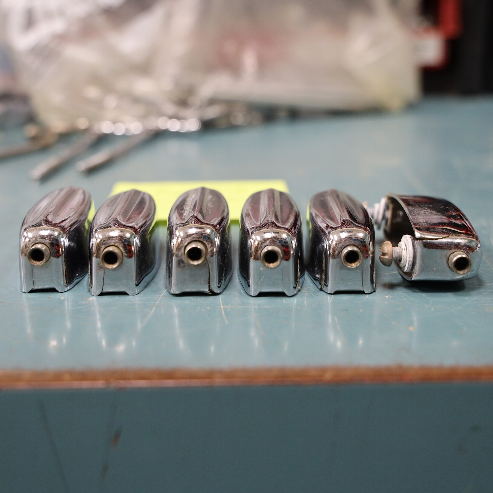 Rogers Vintage Rogers Bread & Butter Tab Snare Lug 3917R, Set of 6
