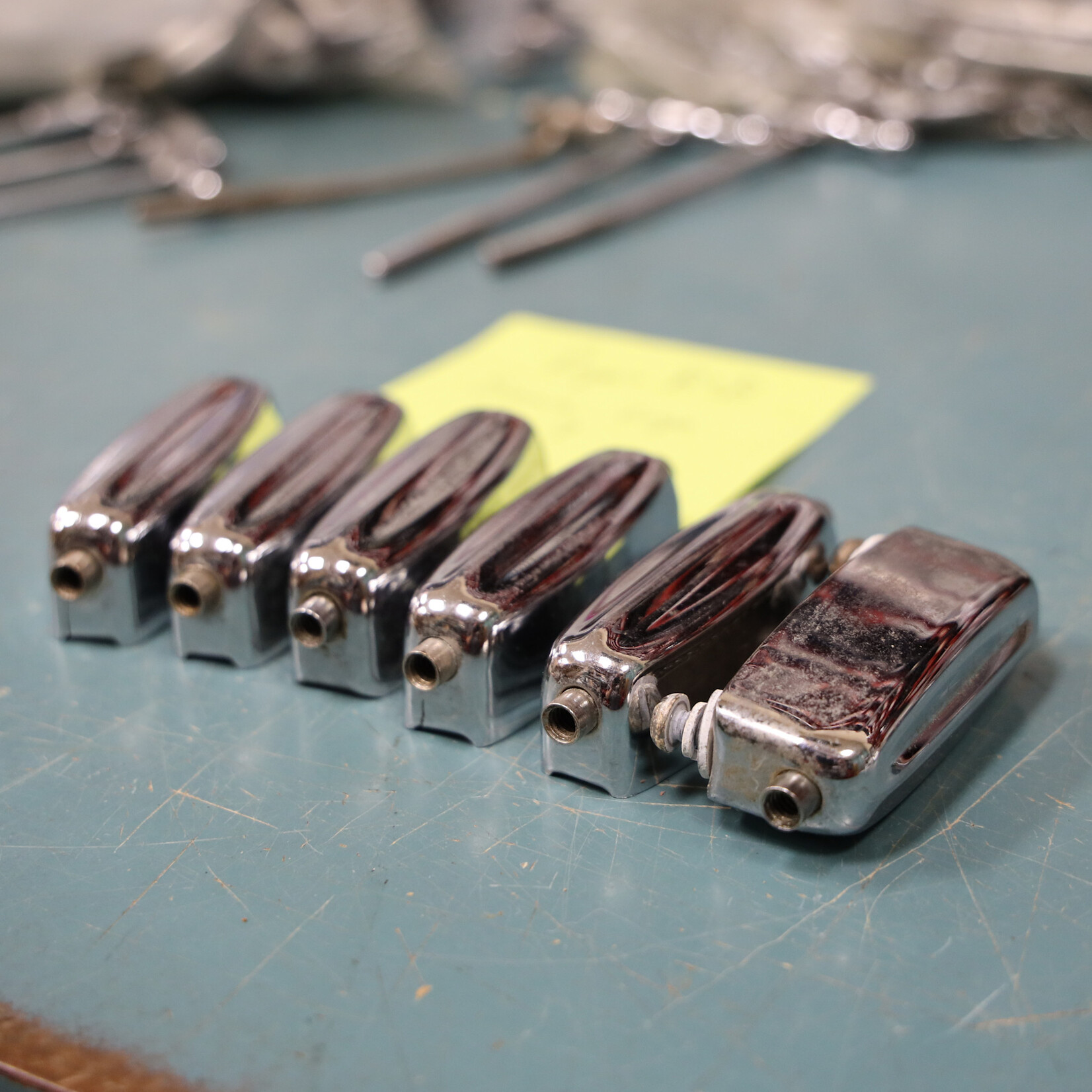 Rogers Vintage Rogers Bread & Butter Tab Snare Lug 3917R, Set of 6