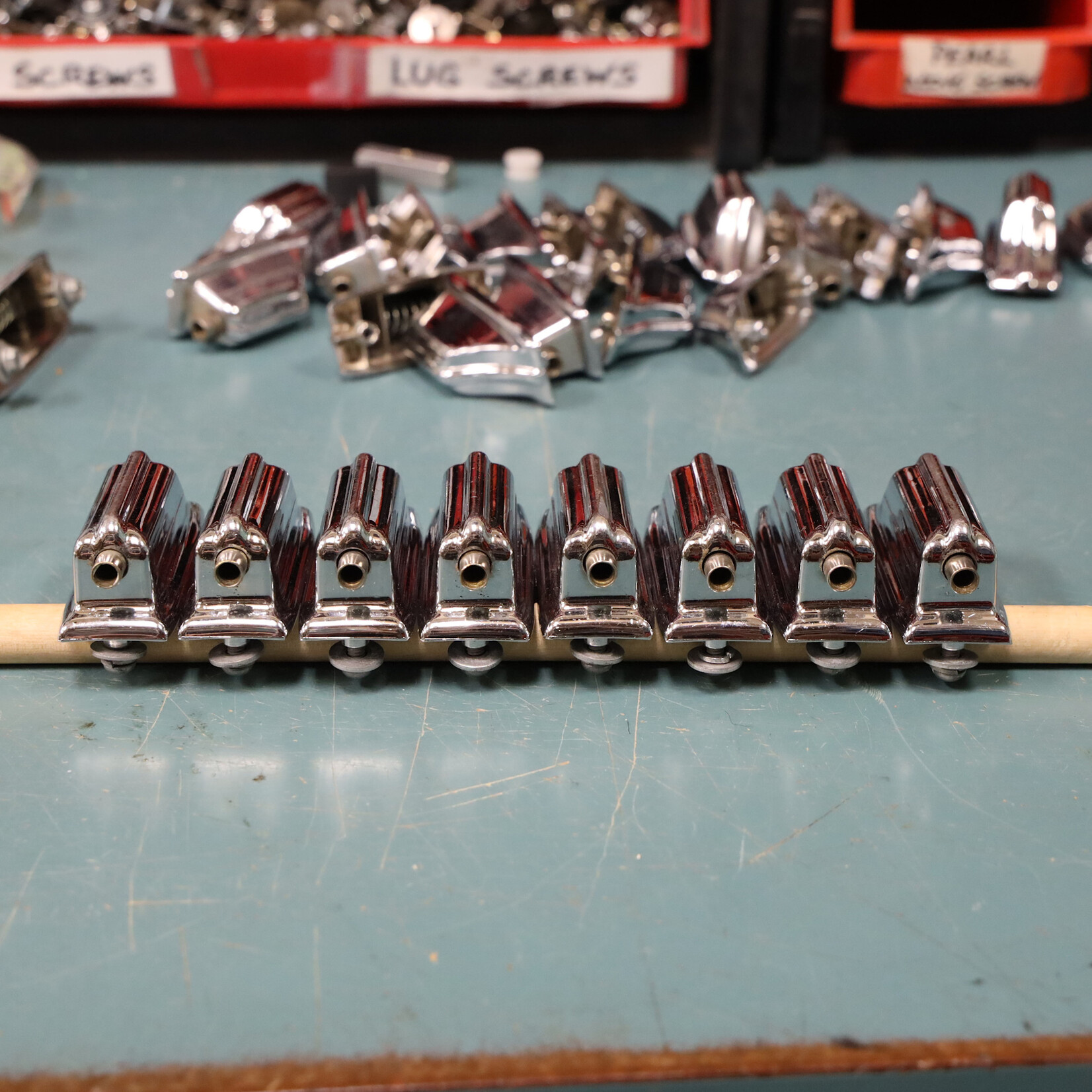 Rogers Vintage Rogers Beavertail Bass Drum Lug, Ohio-era Cast Body, Set of 8