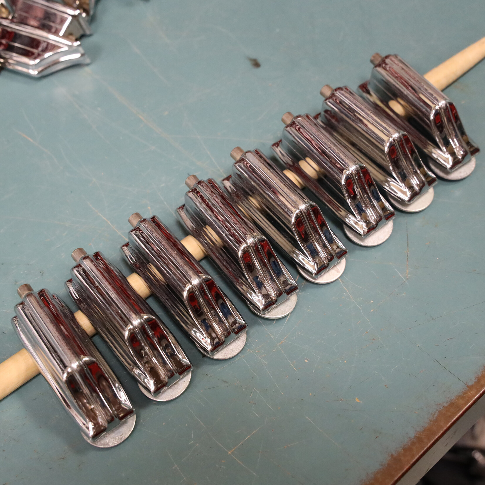 Rogers Vintage Rogers Beavertail Bass Drum Lug, Ohio-era Cast Body, Set of 8