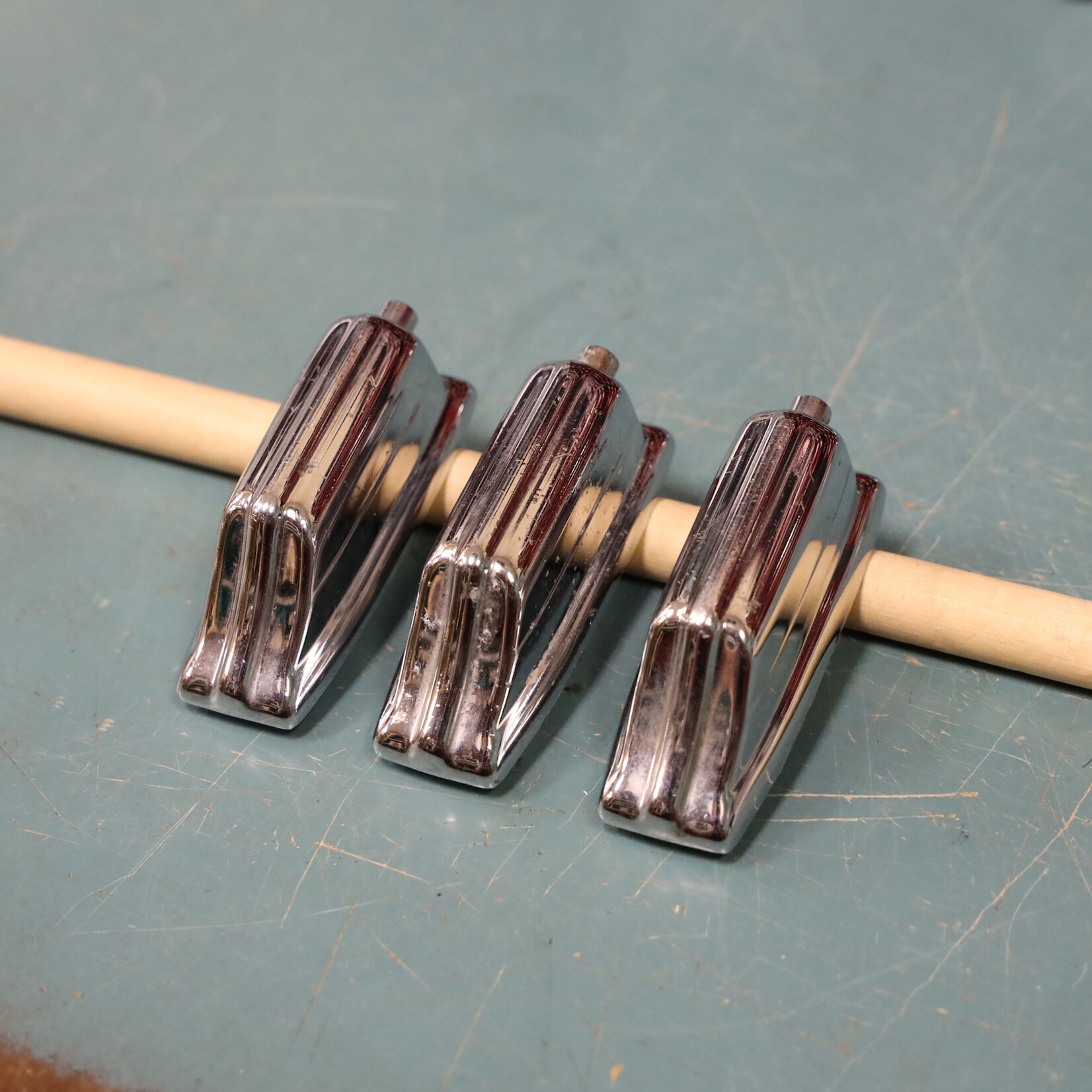Rogers Vintage Rogers Beavertail Bass Drum Lug, Fullerton Era 609318, Set of 3