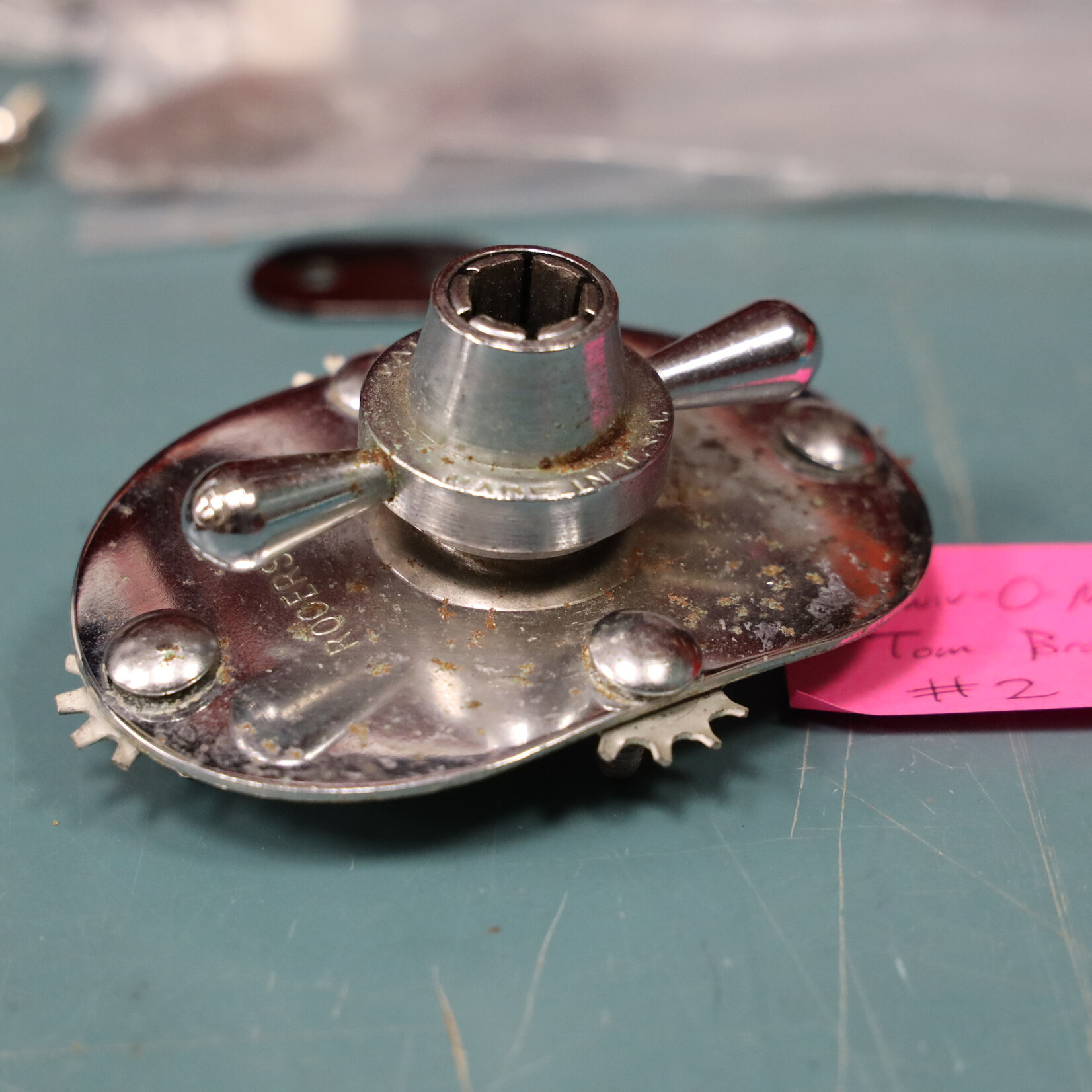 Rogers Vintage Rogers Swiv-O-Matic Collet Plate Assembly (Straight) Tom Mount Bracket #2