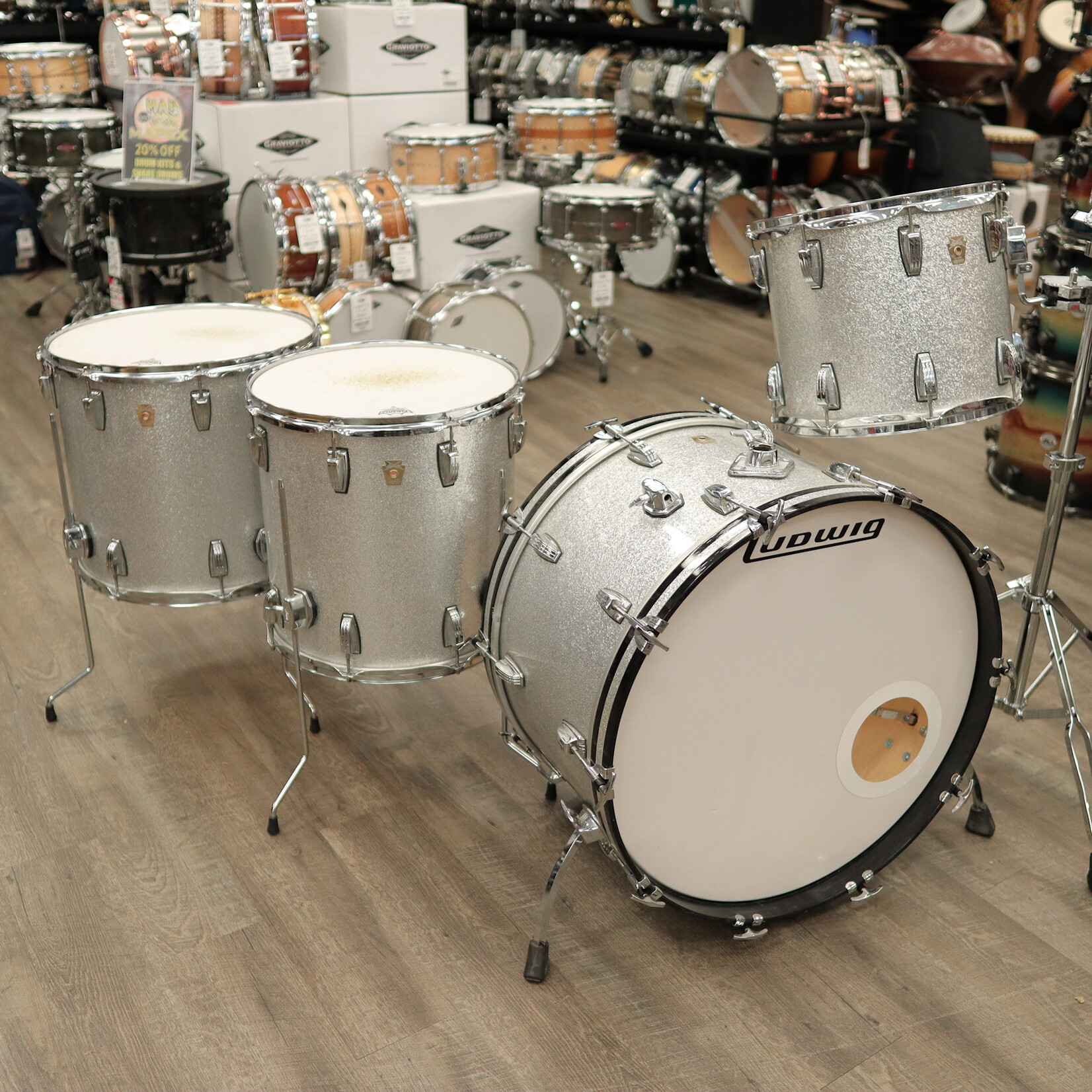 Ludwig Used Ludwig Classic Maple 4-Pc Shell Pack 14/16/18/24 (Silver Sparkle)