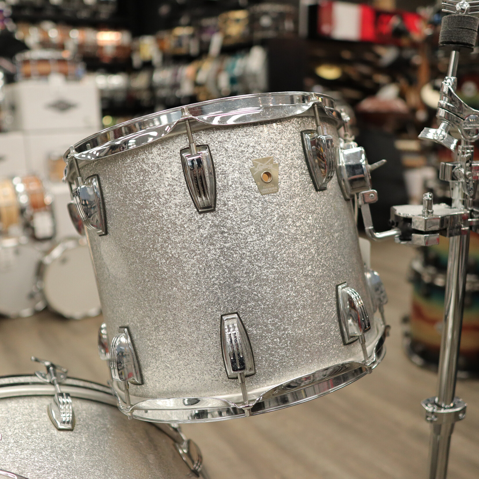 Ludwig Used Ludwig Classic Maple 4-Pc Shell Pack 14/16/18/24 (Silver Sparkle)