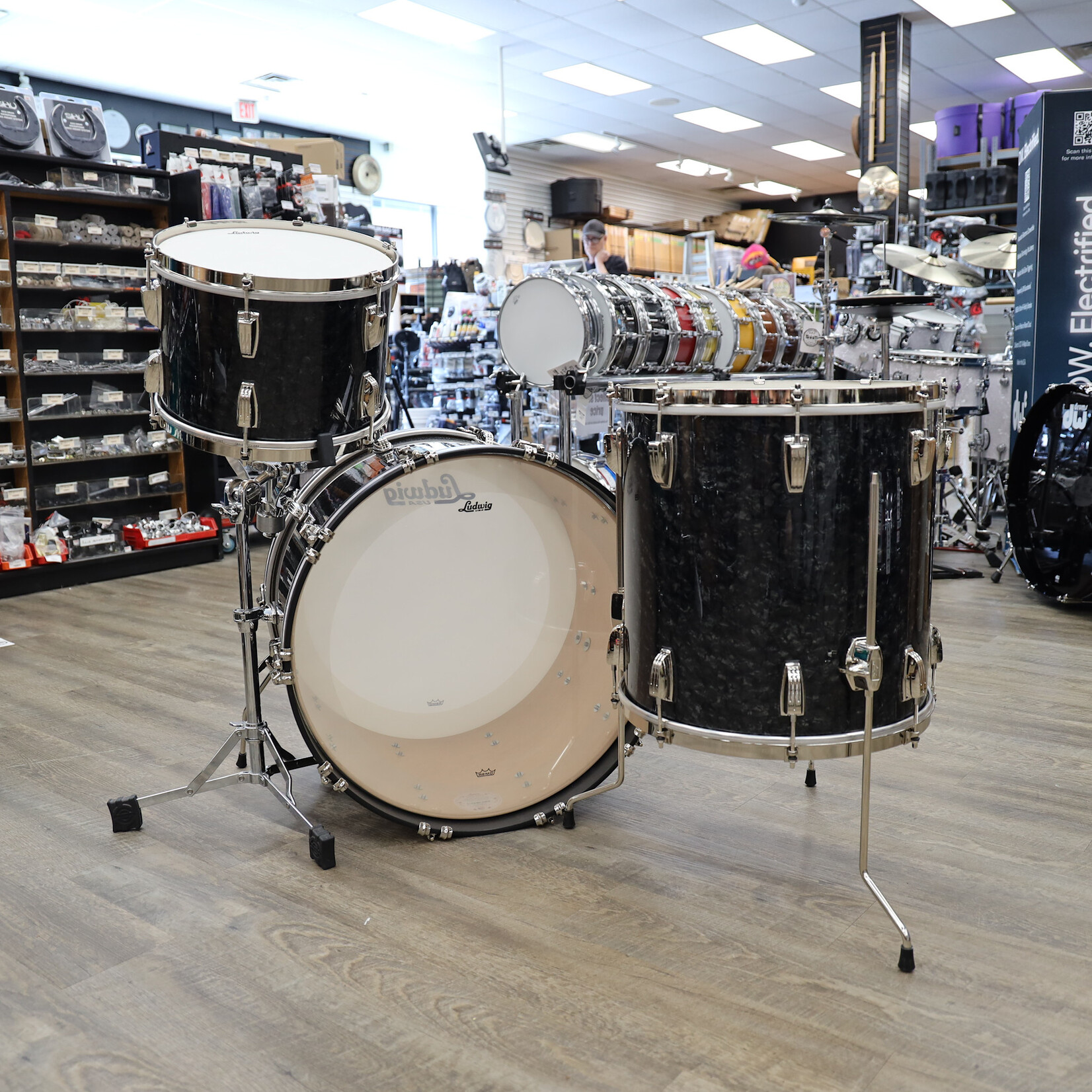 Ludwig Ludwig Limited Edition Classic Maple FAB 3-Piece Shell Pack 13/16/22 (Ebony Pearl) with Nickel Hardware