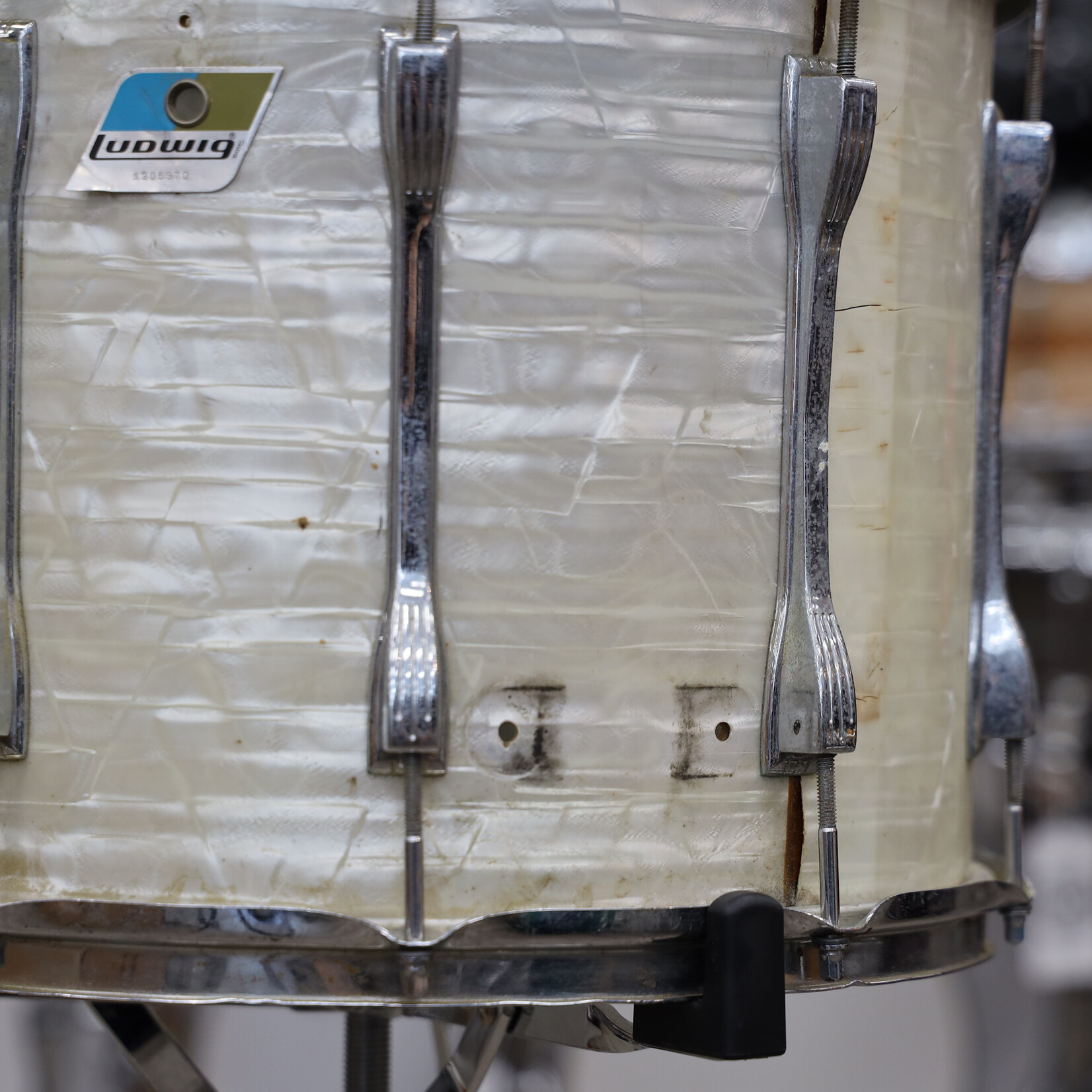 Ludwig Vintage 1970s Ludwig 12x15 Parade Drum White Marine Pearl #1