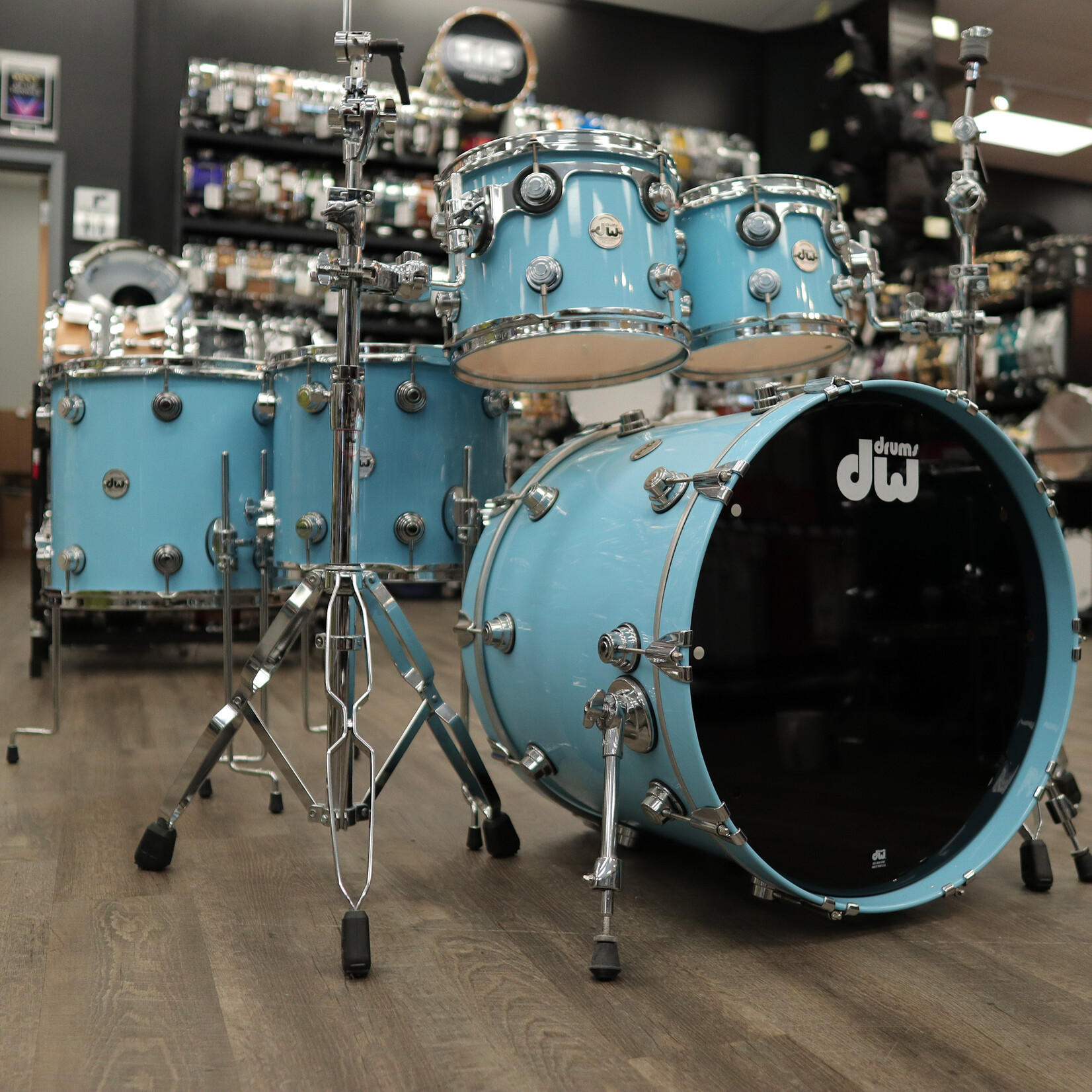 DW Pre-Owned DW Collector's Series "333" Maple 5-PC Shell Pack 22/10/12/14/16 (Solid Sky Blue)
