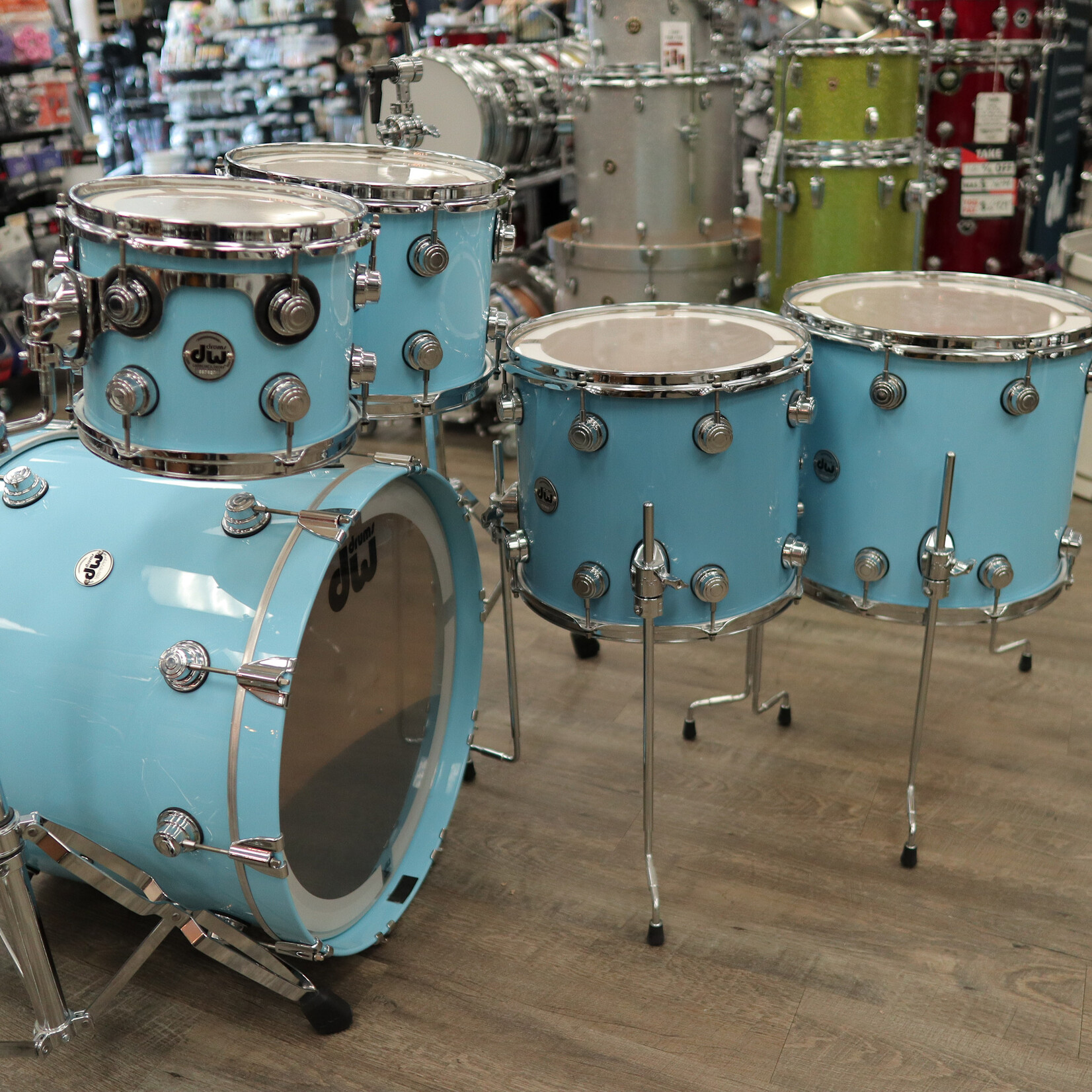 DW Pre-Owned DW Collector's Series "333" Maple 5-PC Shell Pack 22/10/12/14/16 (Solid Sky Blue)