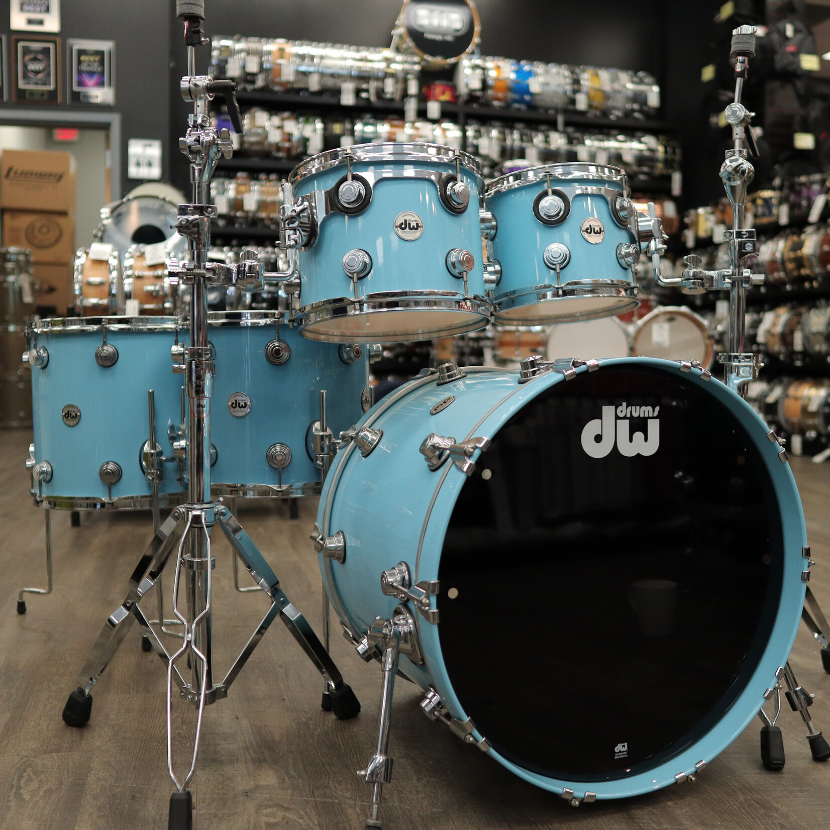 DW Pre-Owned DW Collector's Series "333" Maple 5-PC Shell Pack 22/10/12/14/16 (Solid Sky Blue)