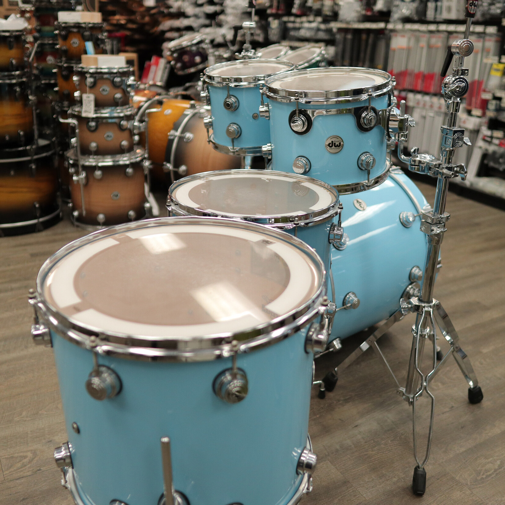 DW Pre-Owned DW Collector's Series "333" Maple 5-PC Shell Pack 22/10/12/14/16 (Solid Sky Blue)