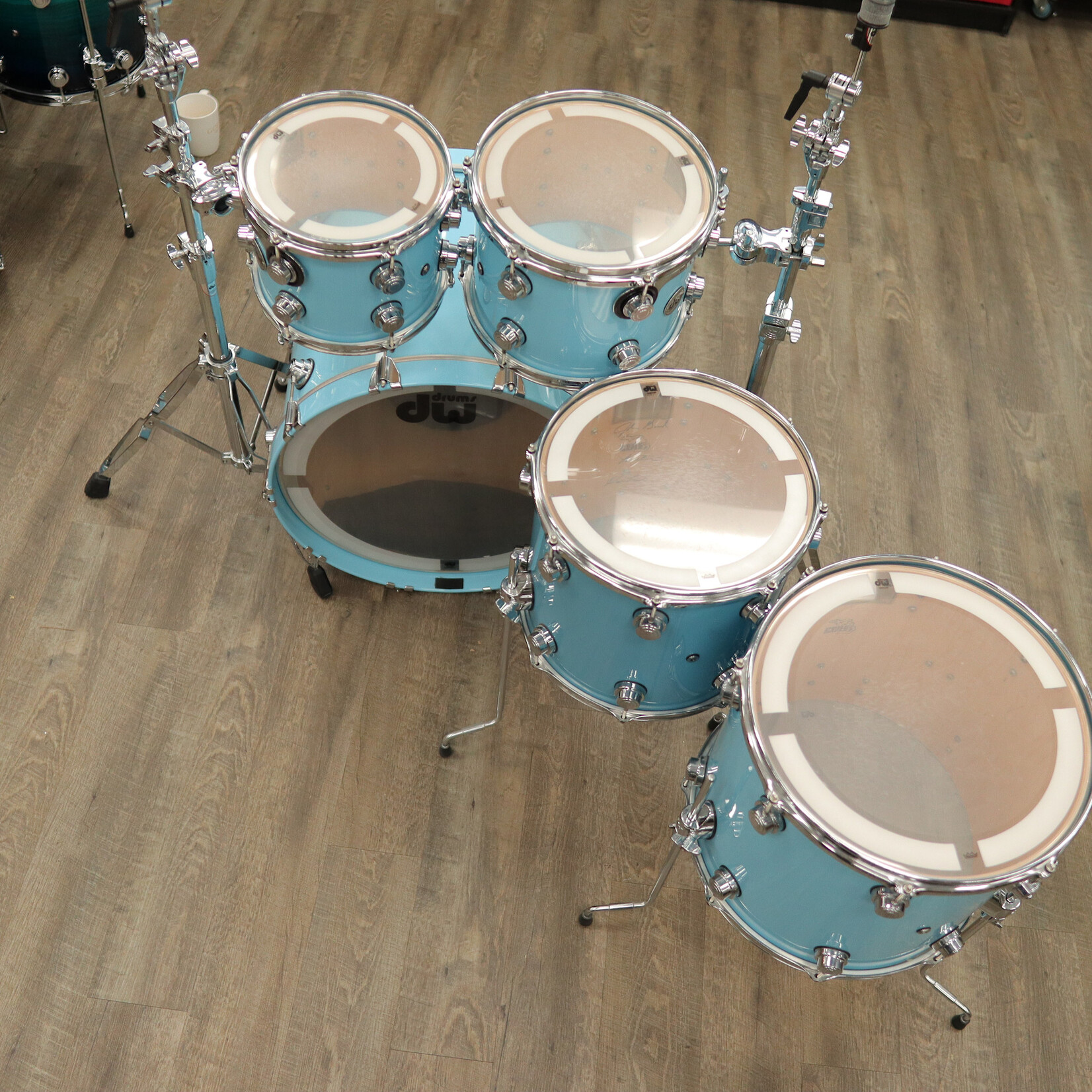 DW Pre-Owned DW Collector's Series "333" Maple 5-PC Shell Pack 22/10/12/14/16 (Solid Sky Blue)