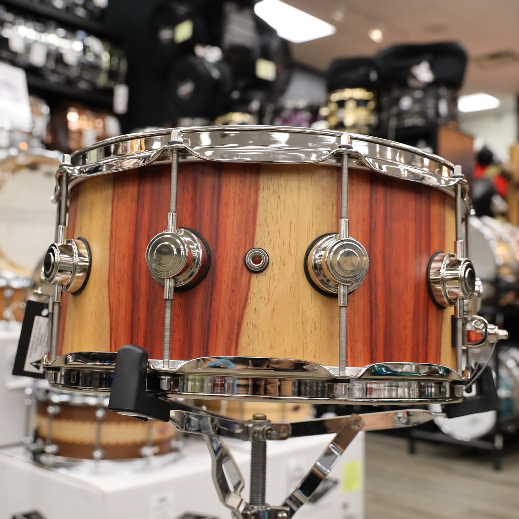 DW DW Collector's Series 6.5x14" Mahogany Purplecore Exotic Snare Drum (Natural Hard Satin over Candy Stripe Padauk w/ Nickel HW)