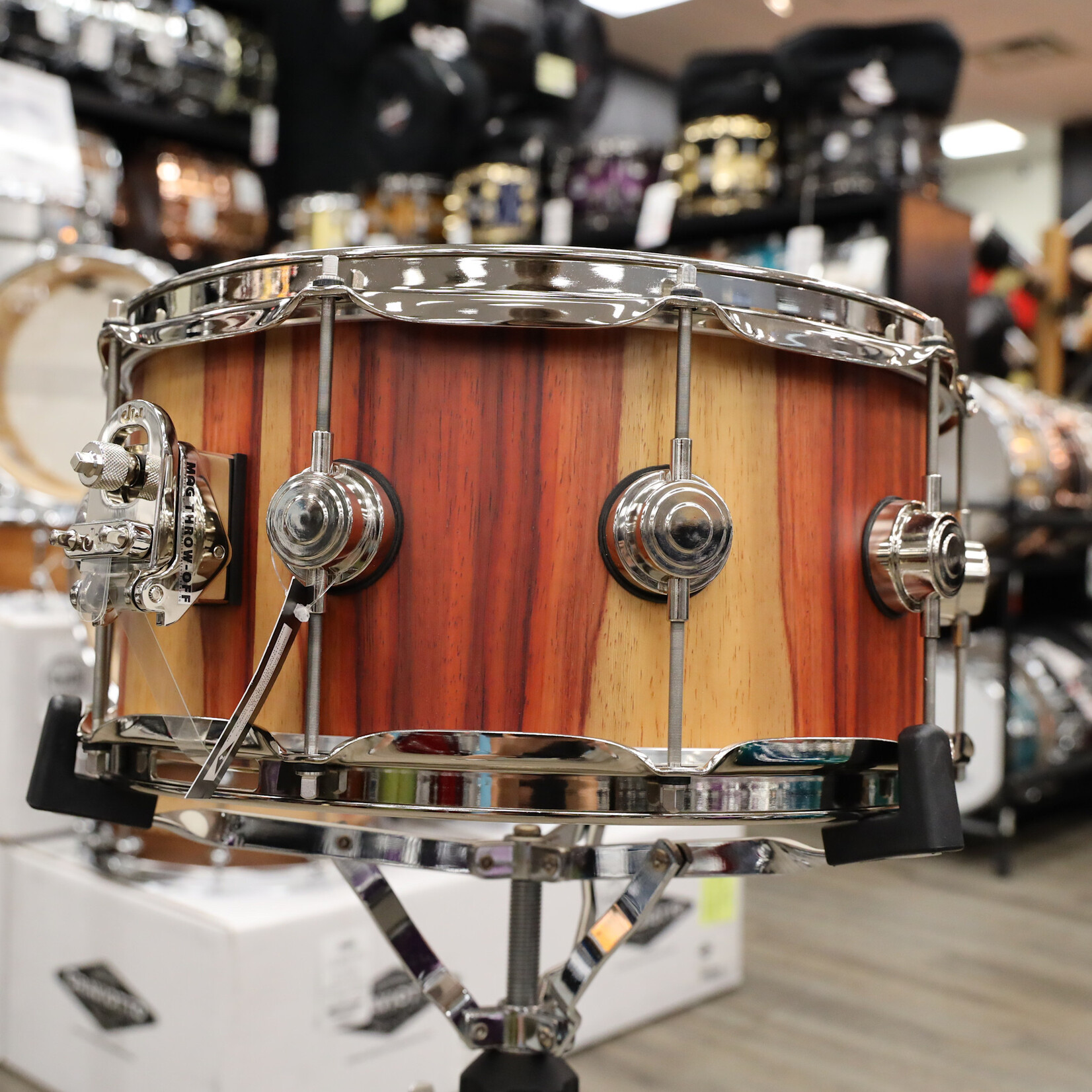 DW DW Collector's Series 6.5x14" Mahogany Purplecore Exotic Snare Drum (Natural Hard Satin over Candy Stripe Padauk w/ Nickel HW)