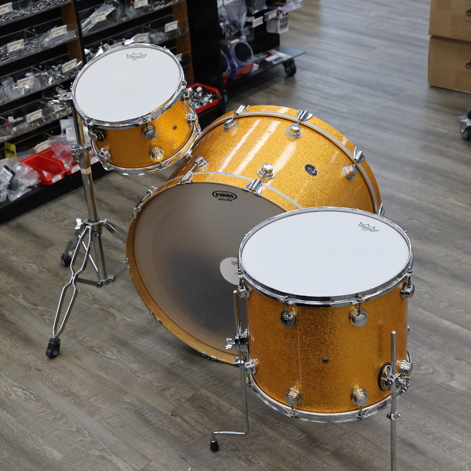 DW Used DW Collector's Series Drum Set 26/12/16 Gold Sparkle