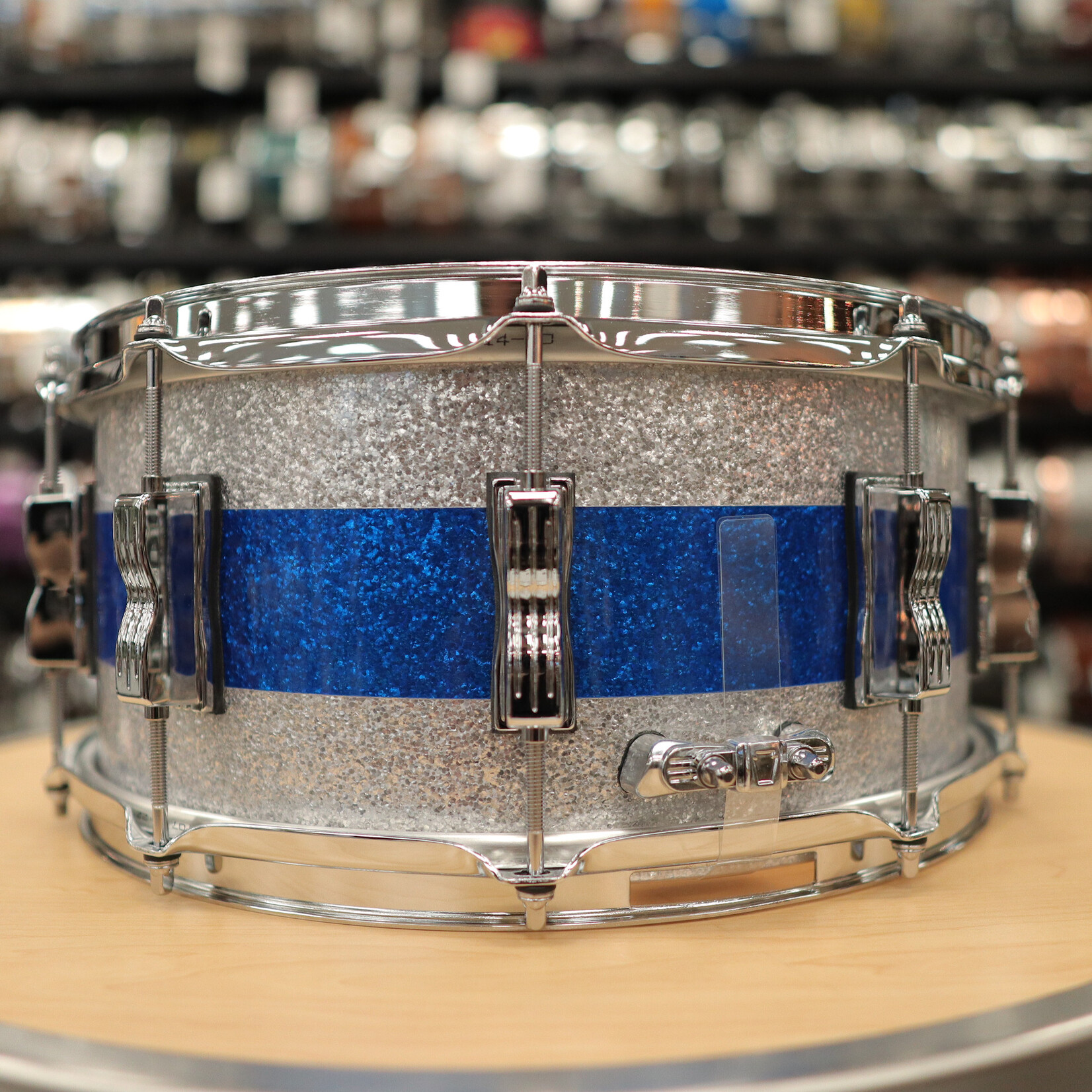 Ludwig Ludwig Classic Maple 6.5x14" Snare Drum (Silver/ Blue/ Silver Tri-band)