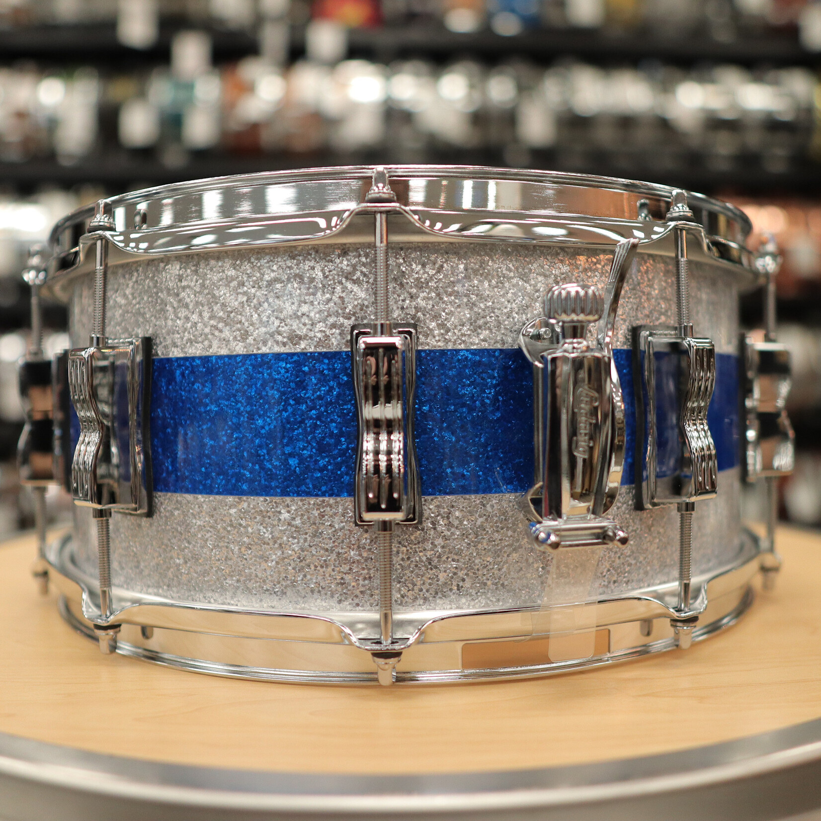 Ludwig Ludwig Classic Maple 6.5x14" Snare Drum (Silver/ Blue/ Silver Tri-band)