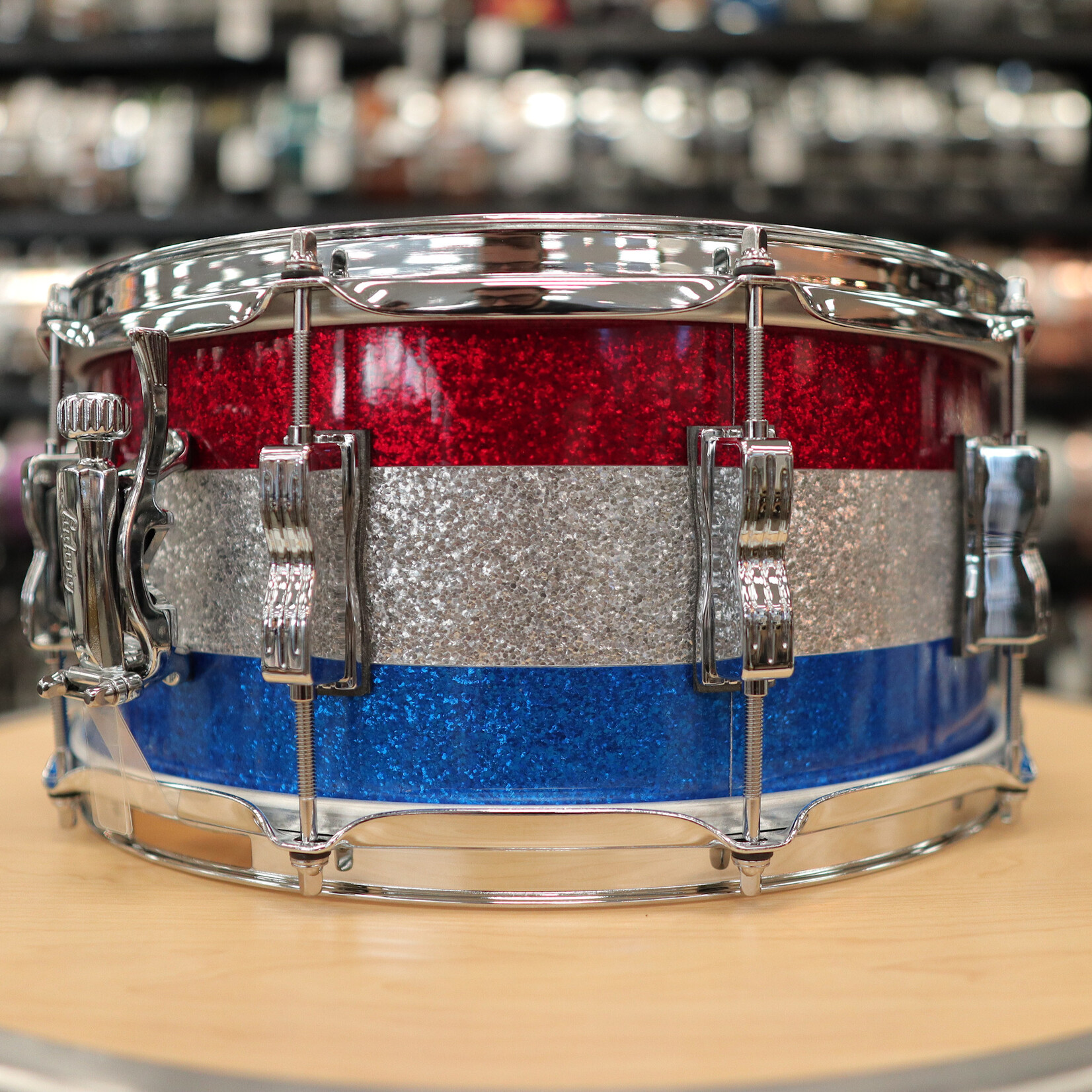 Ludwig Ludwig Classic Maple 6.5x14" Snare Drum (Red/ Silver/ Blue Tri-band)