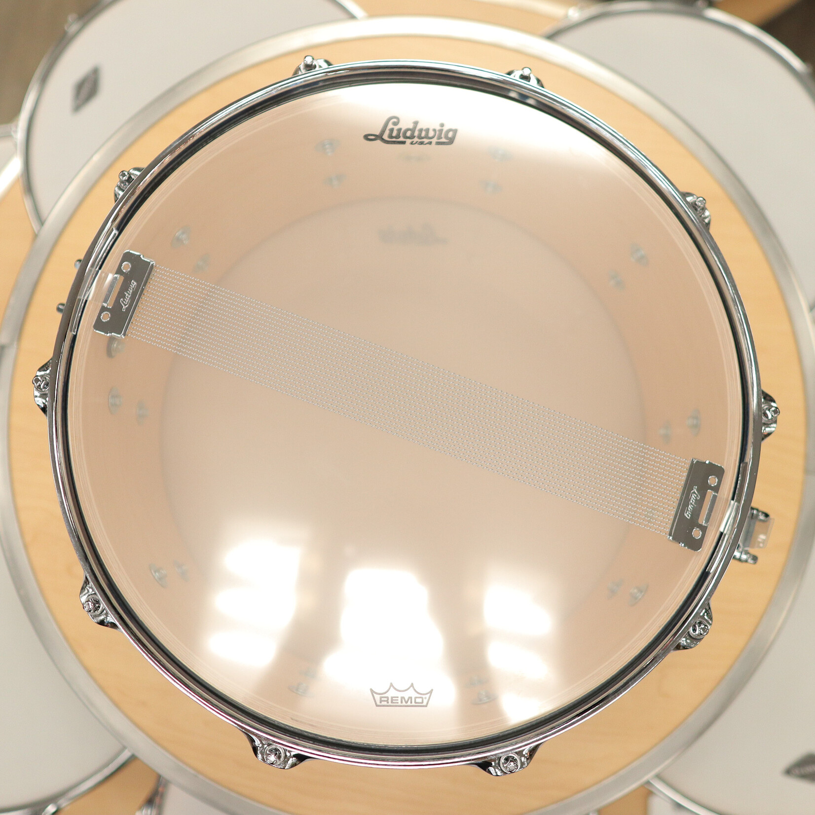 Ludwig Ludwig Classic Maple 6.5x14" Snare Drum (Red/ Silver/ Blue Tri-band)