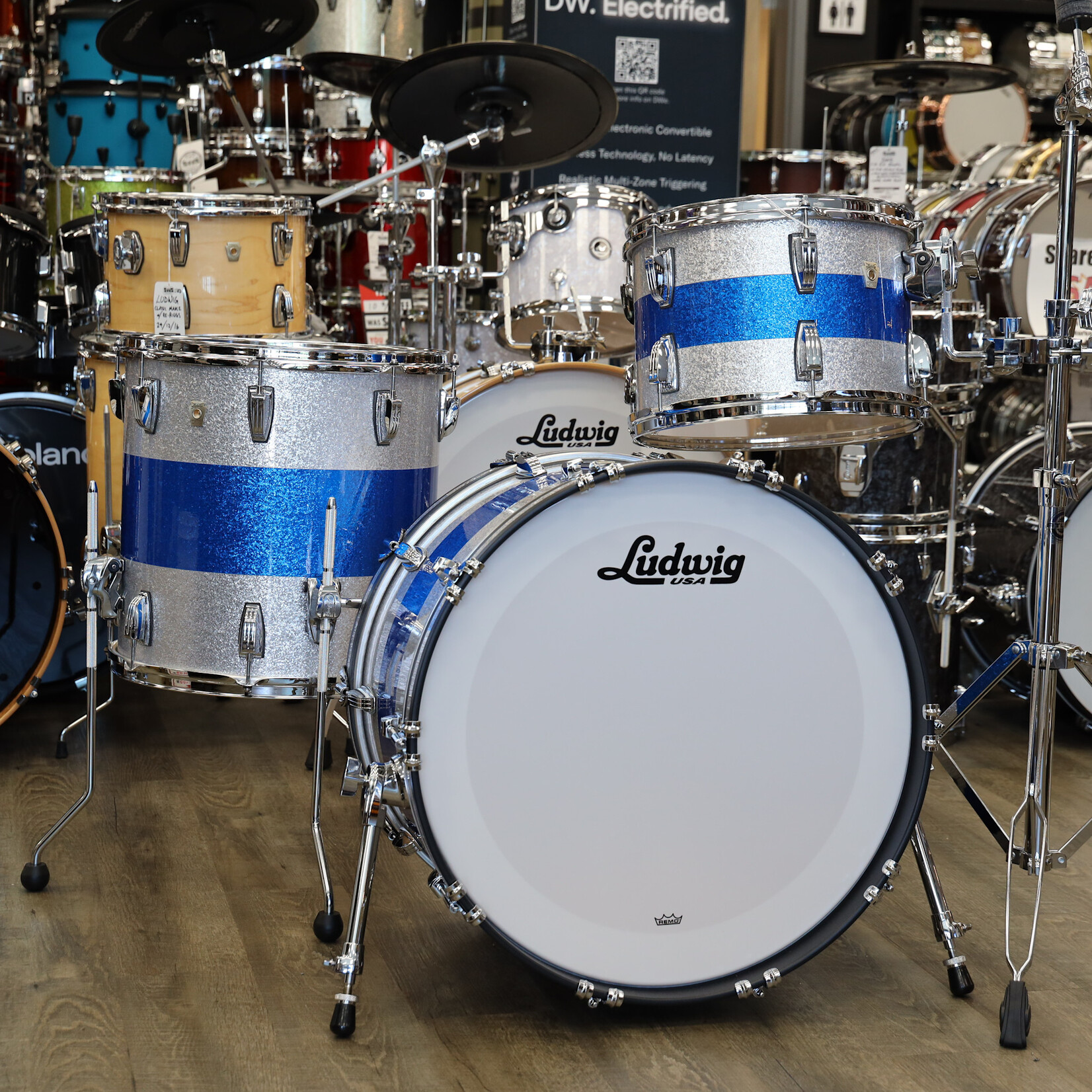 Ludwig Ludwig Classic Maple FAB 3-Piece Shell Pack 13/16/22 (Silver/ Blue/ Silver Tri-band)