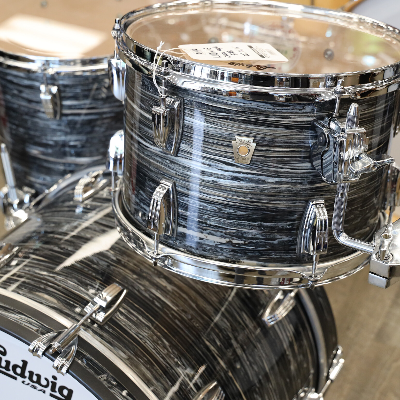 Ludwig Ludwig Classic Maple FAB 3-Piece Shell Pack 13/16/22 (Vintage Black Oyster)