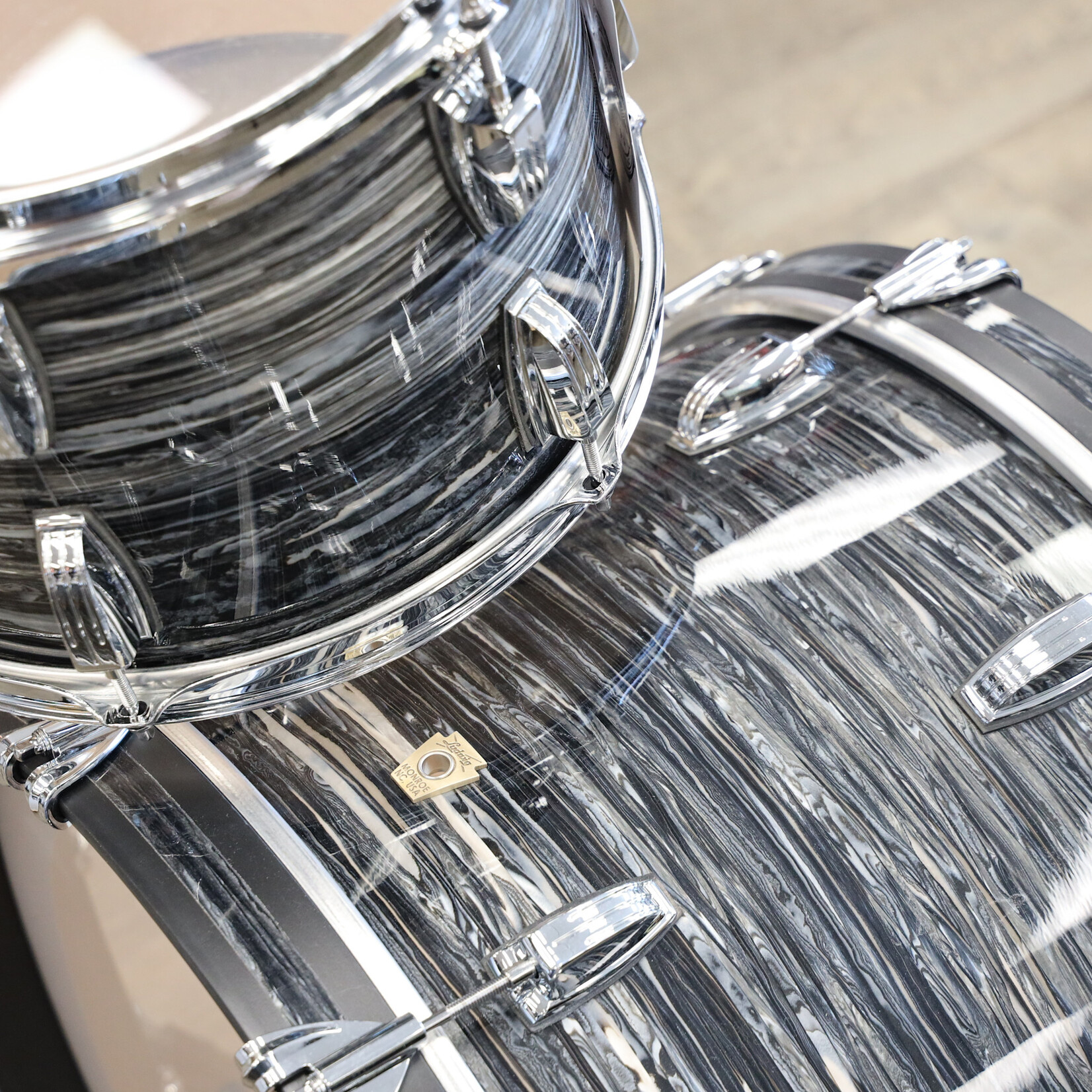 Ludwig Ludwig Classic Maple FAB 3-Piece Shell Pack 13/16/22 (Vintage Black Oyster)