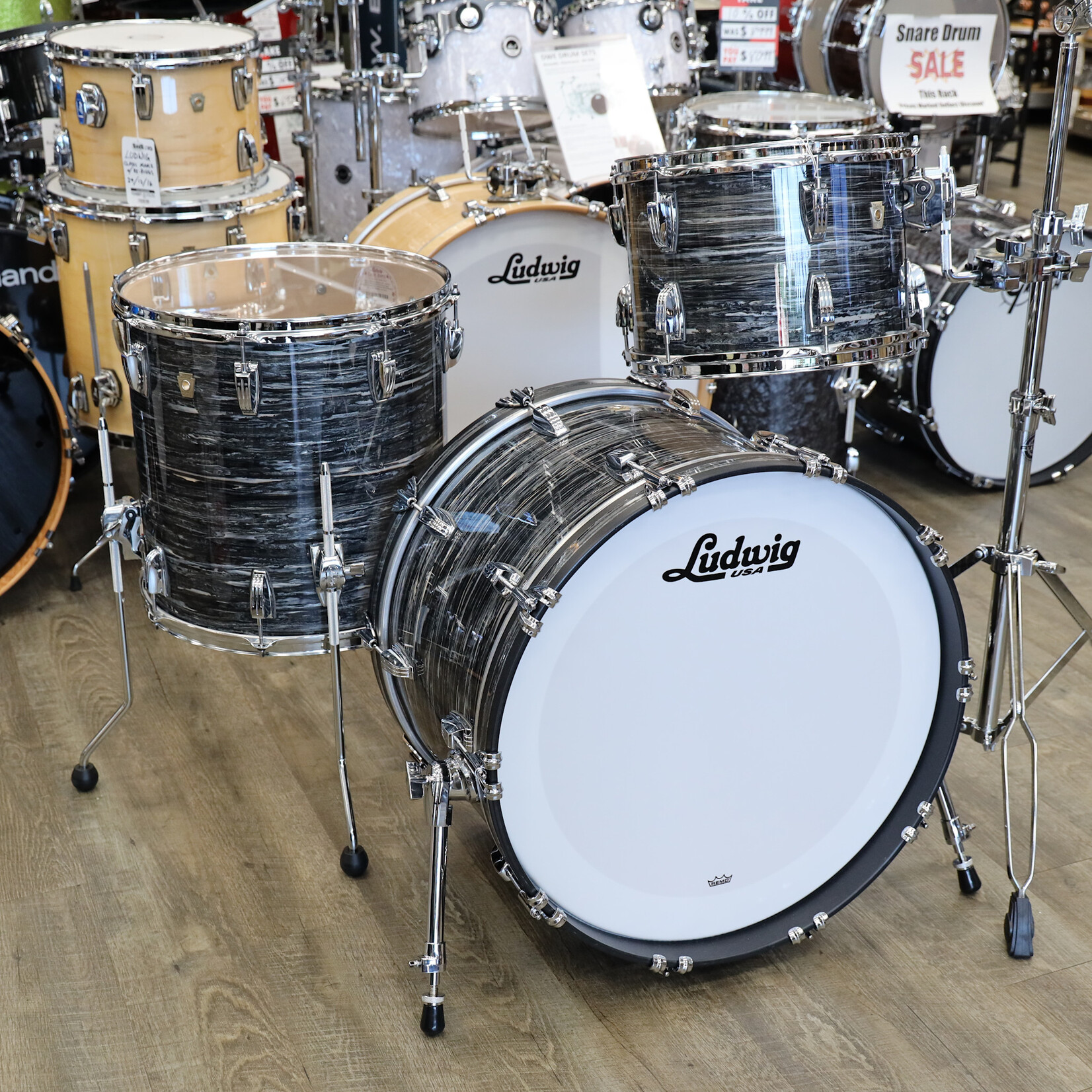 Ludwig Ludwig Classic Maple FAB 3-Piece Shell Pack 13/16/22 (Vintage Black Oyster)
