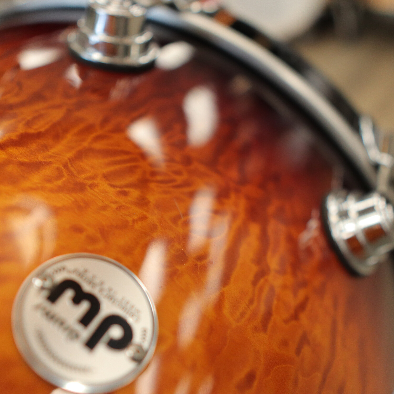 DW Pre-Owned DW Collector's Series Exotic "SSC" 4-Piece Shell Pack 10/12/16/22 (Amber to Rich Tobacco Burst Lacquer over Quilted Maple)