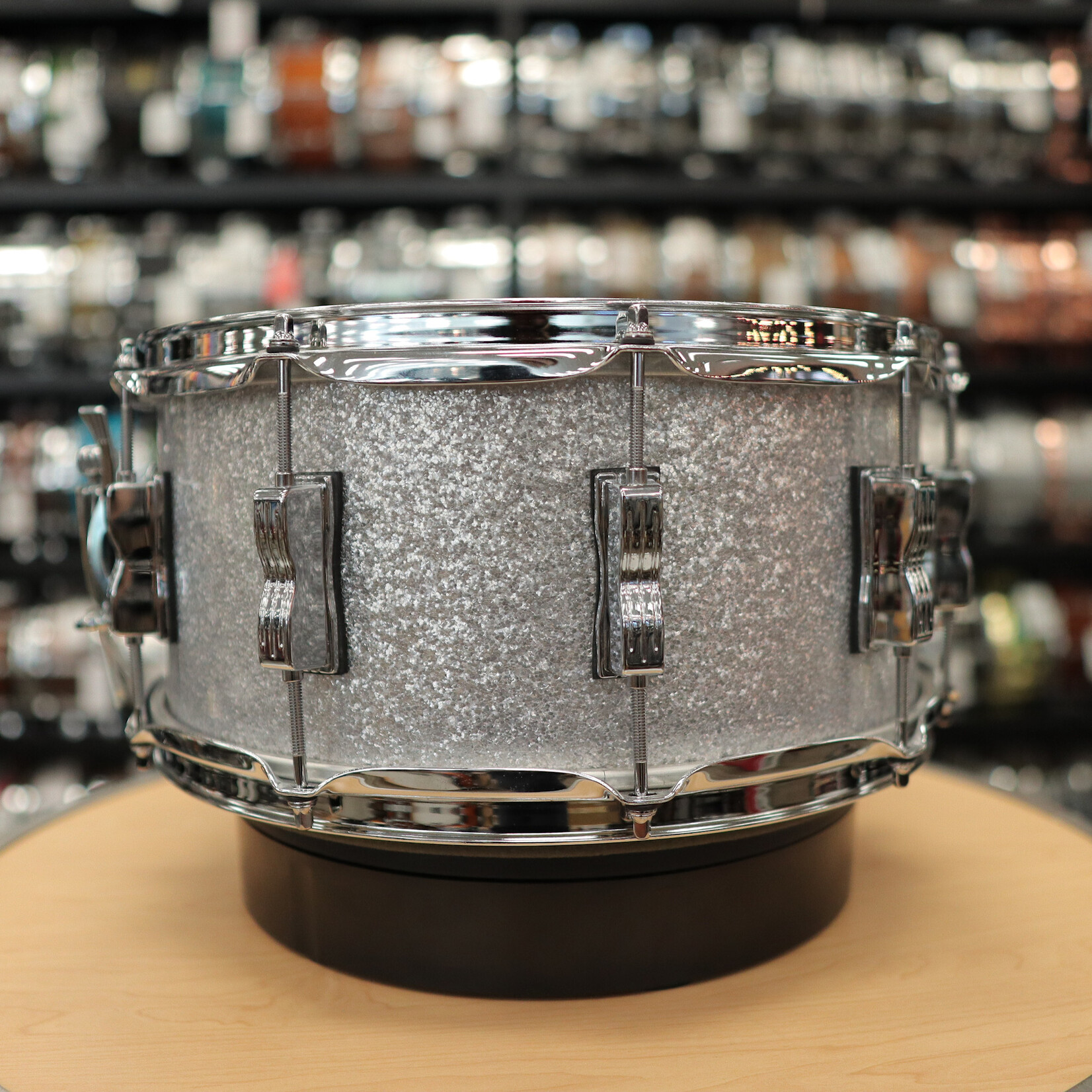 Ludwig Ludwig Legacy Maple 6.5x14" Snare Drum (Silver Sparkle)
