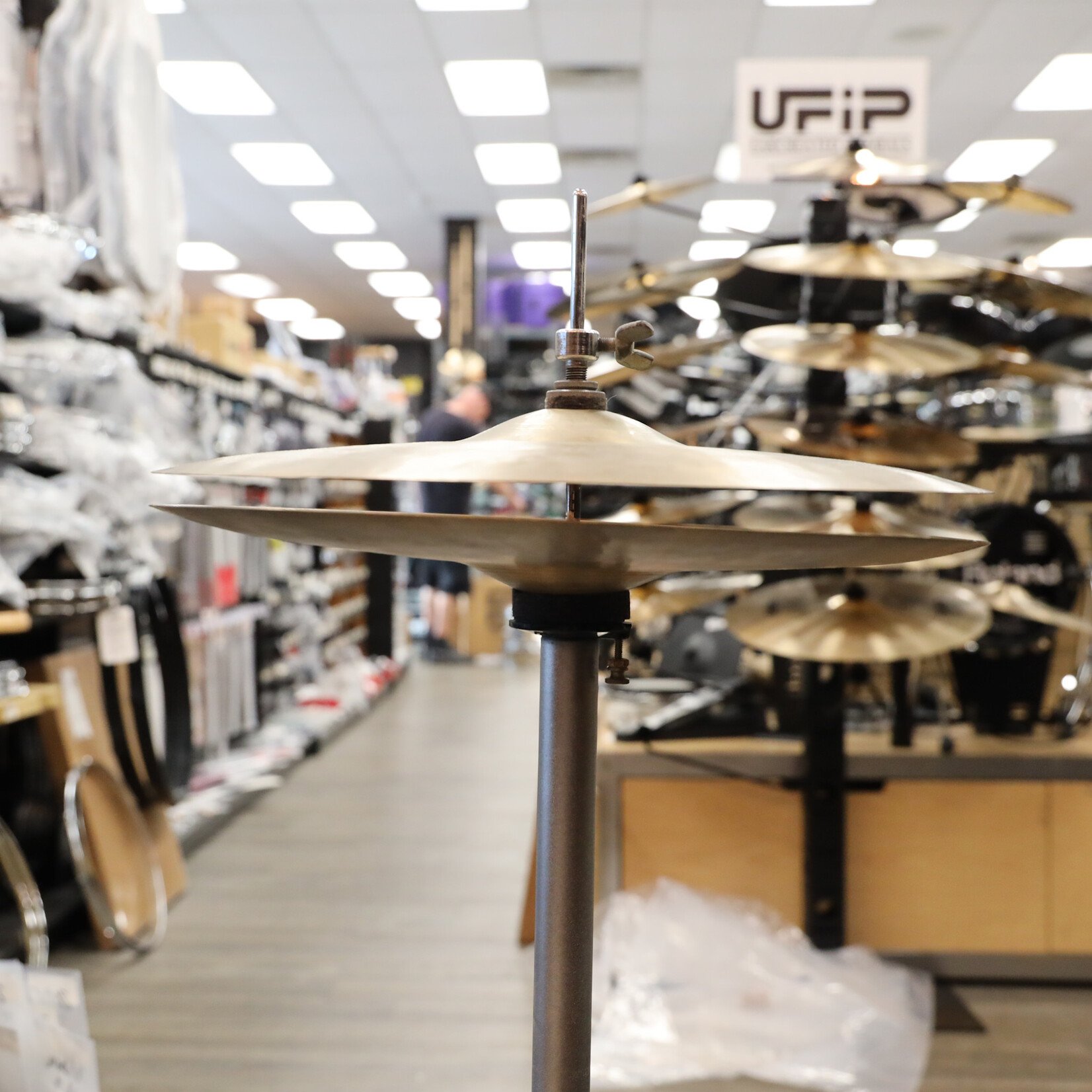 K. Zildjian (Istanbul) Vintage K. Zildjian Istanbul New Stamp Hi-Hat Pair 14" 884g/894g with Original Bag!