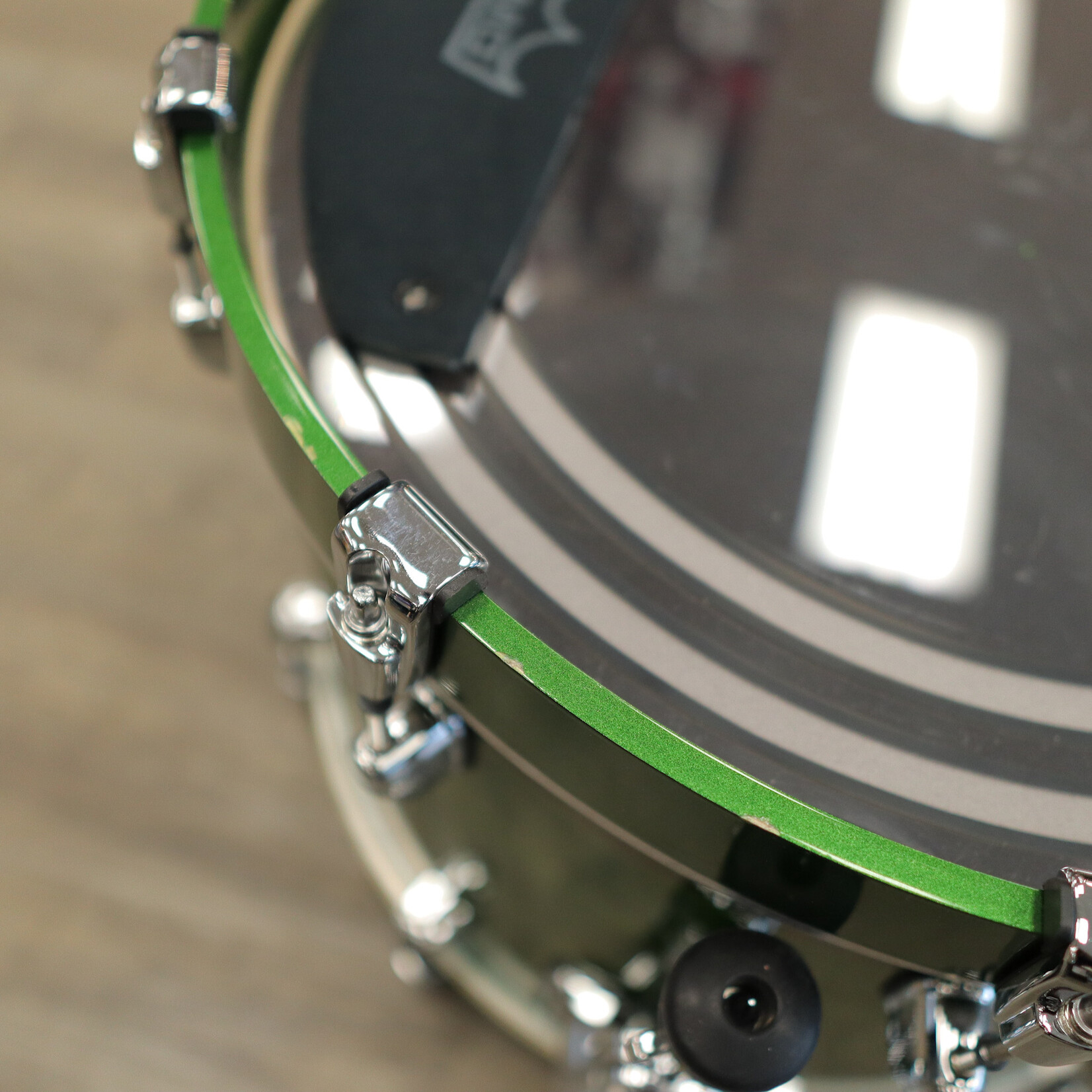 Tama Pre-Owned Tama Starclassic Walnut/Birch 14x20" Bass Drum (Lacquer Shamrock Oyster)