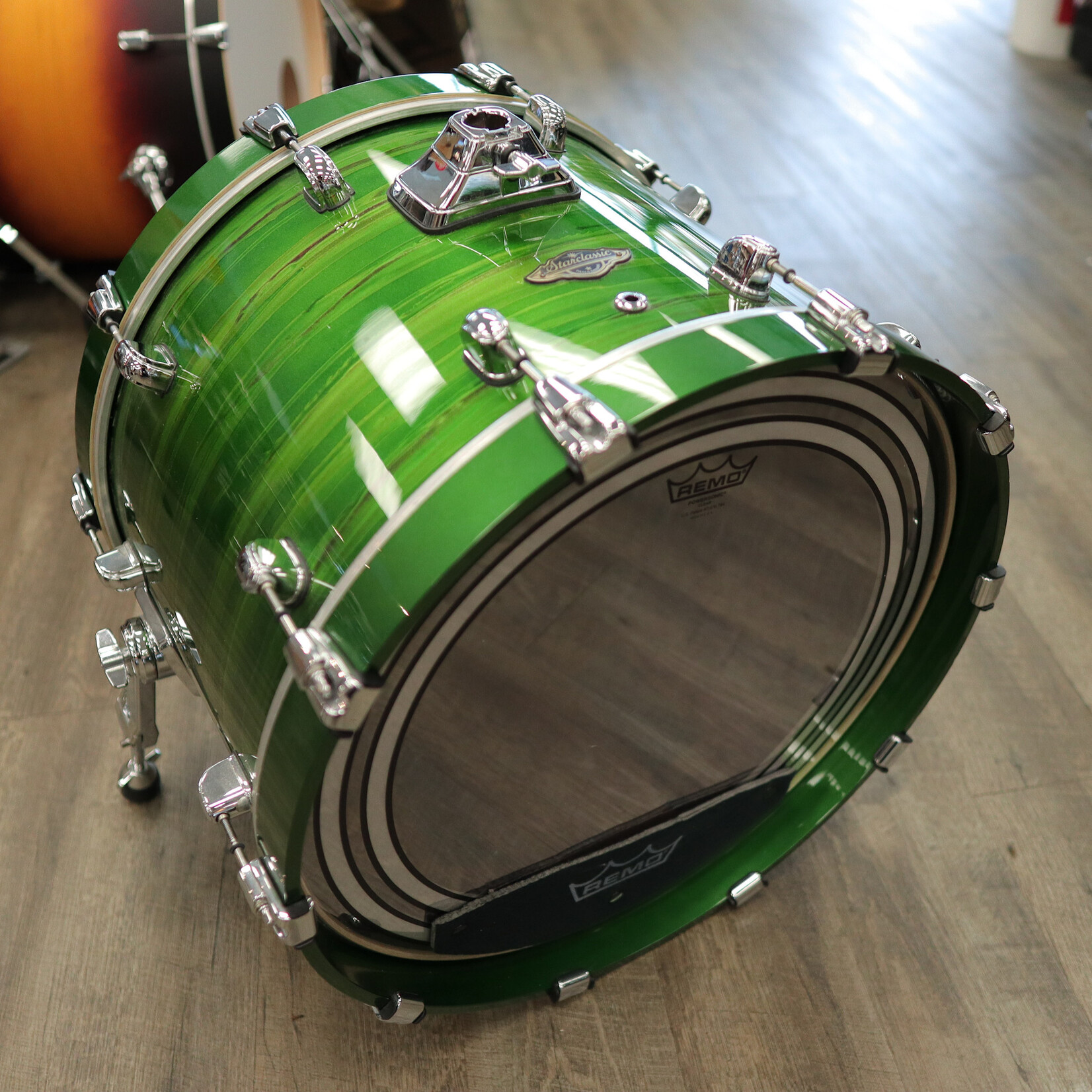 Tama Pre-Owned Tama Starclassic Walnut/Birch 14x20" Bass Drum (Lacquer Shamrock Oyster)