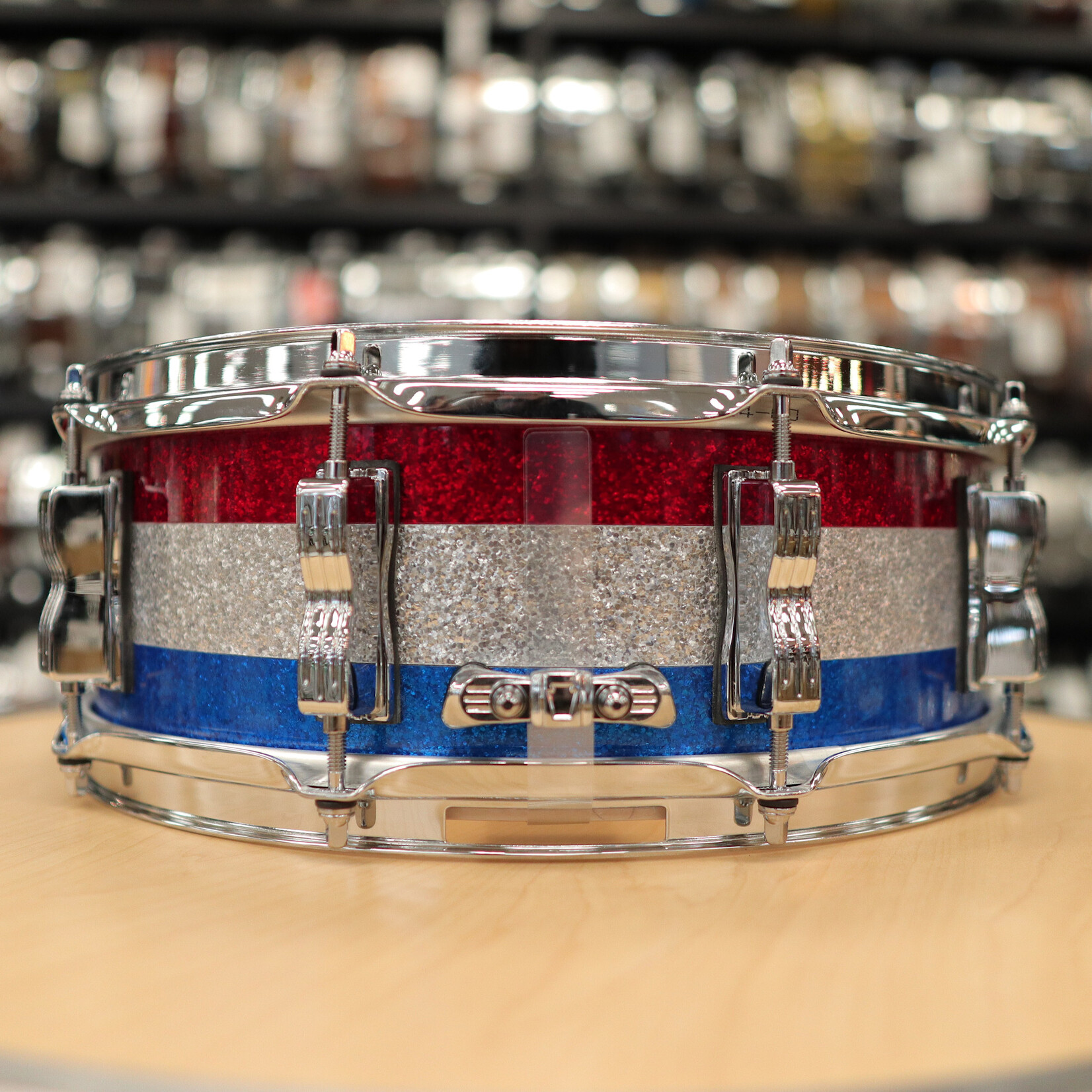 Ludwig Ludwig Classic Maple 5x14" Snare Drum (Red/ Silver/ Blue Tri-band)