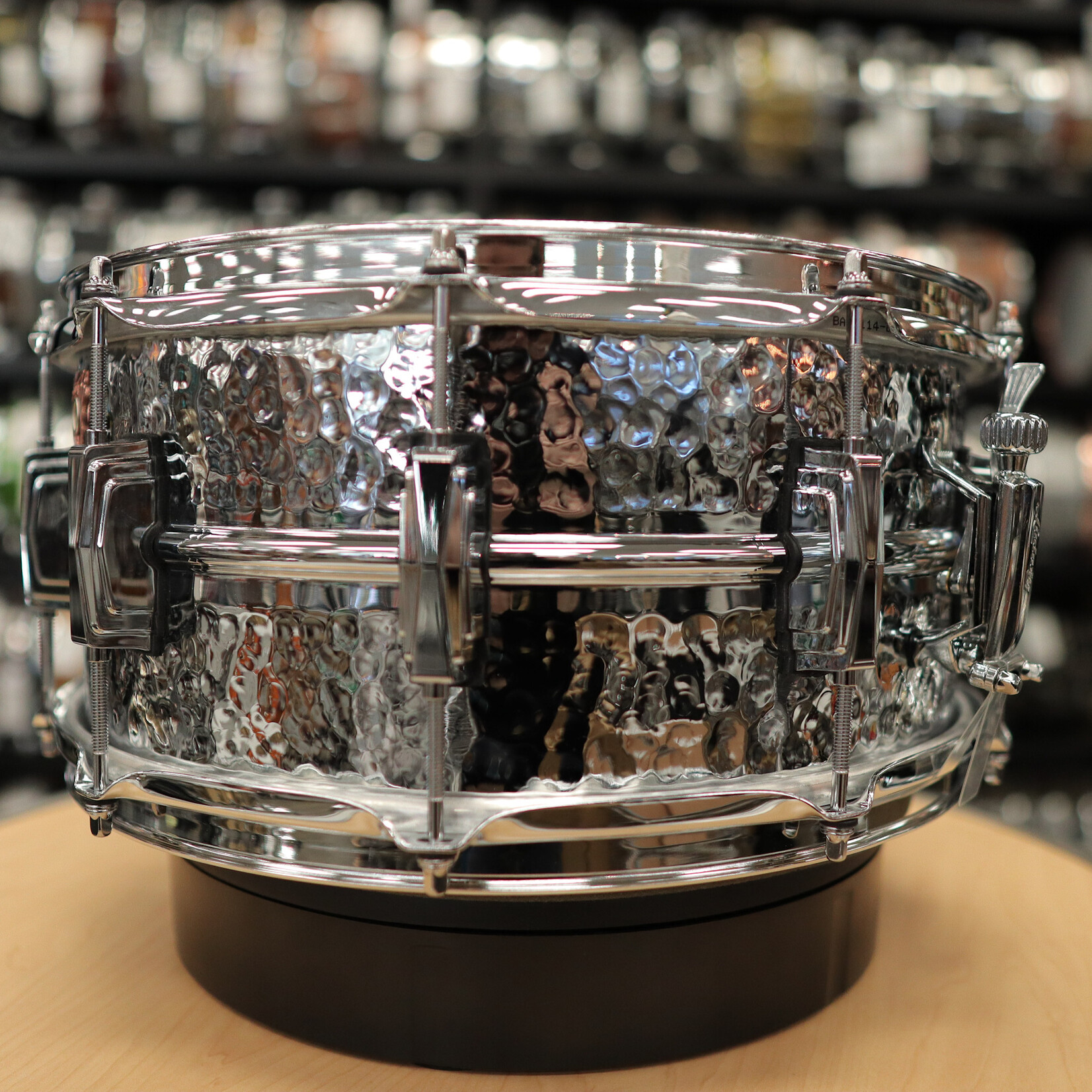 Ludwig Pre-Owned Ludwig Limited Edition 6.5x14" Chrome over Hammered Copper Snare Drum