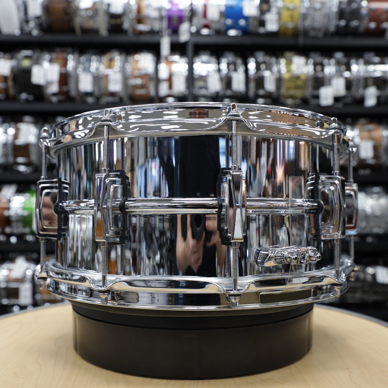 Ludwig Pre-Owned Ludwig Chrome-Over-Brass 6.5x14 Snare Drum LB402B