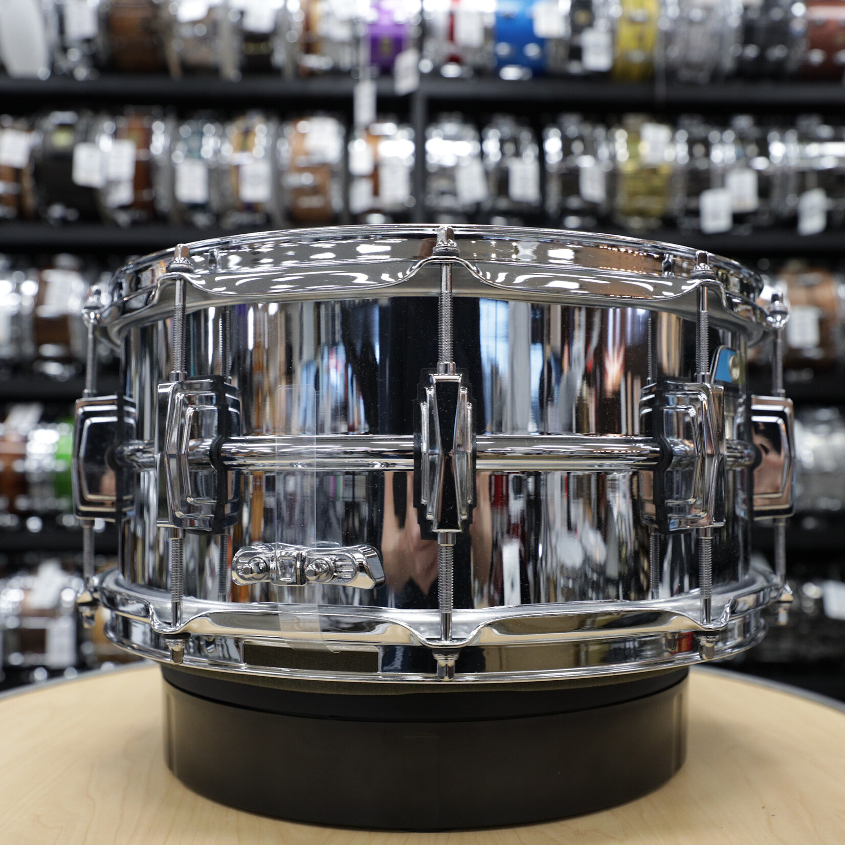 Ludwig Pre-Owned Ludwig Chrome-Over-Brass 6.5x14 Snare Drum LB402B