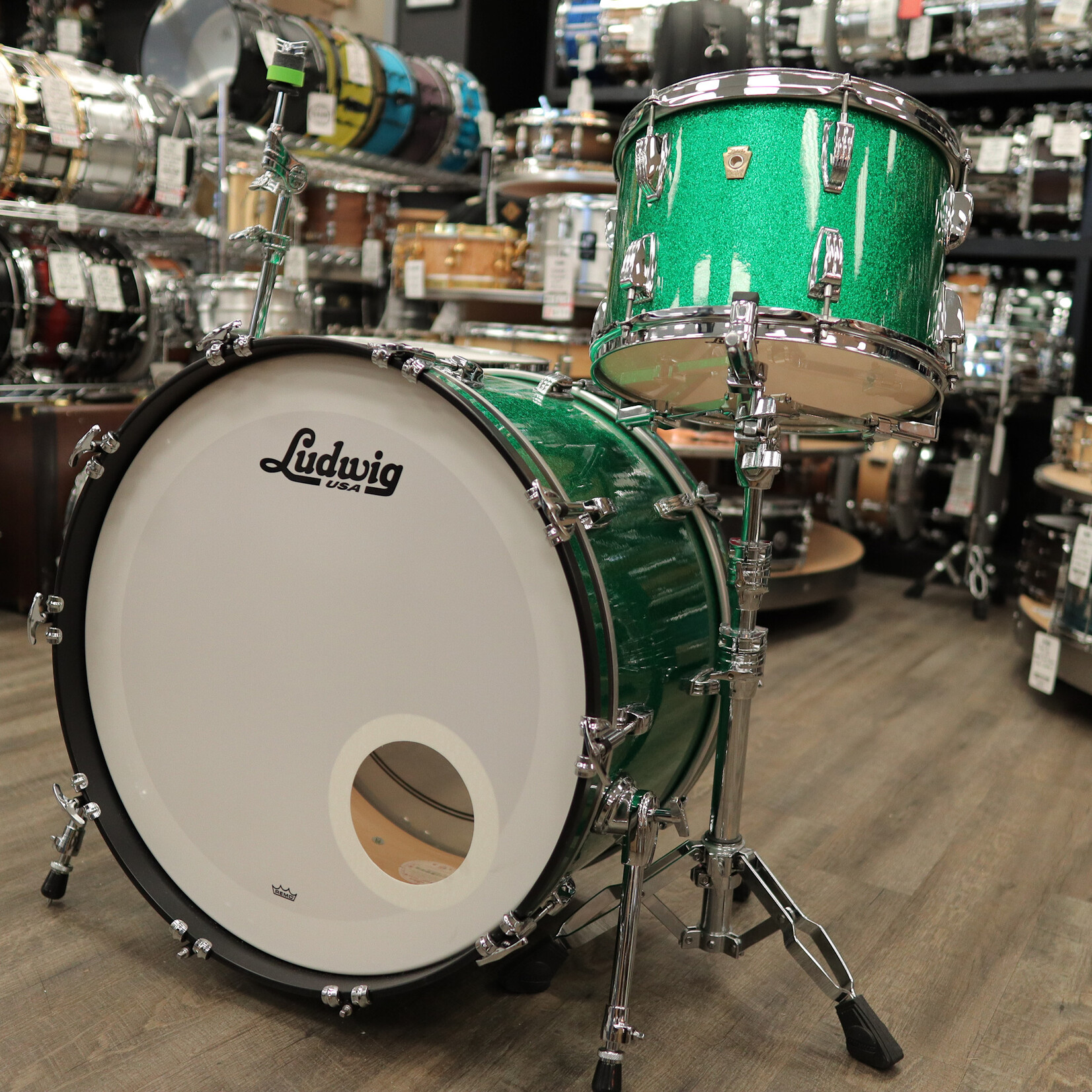 Ludwig Pre-Owned Ludwig Pro Beat Classic Maple 3-PC Shell Pack w/ Atlas Arm 13/16/24 (Green Sparkle)