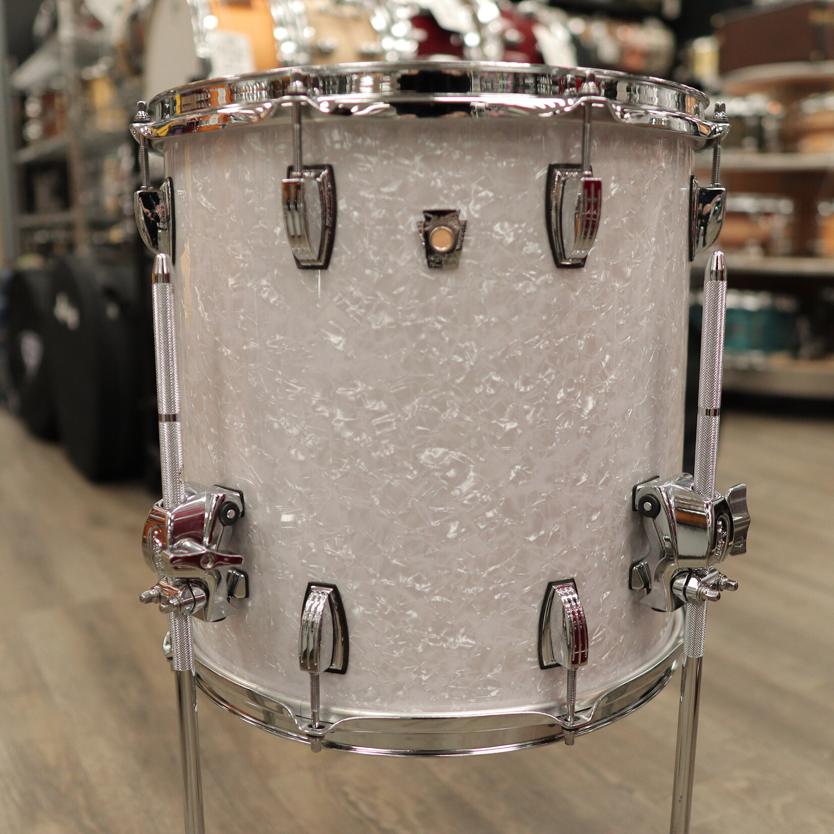Ludwig Pre-Owned Ludwig Classic Oak 14x14" Floor Tom (White Marine Pearl)