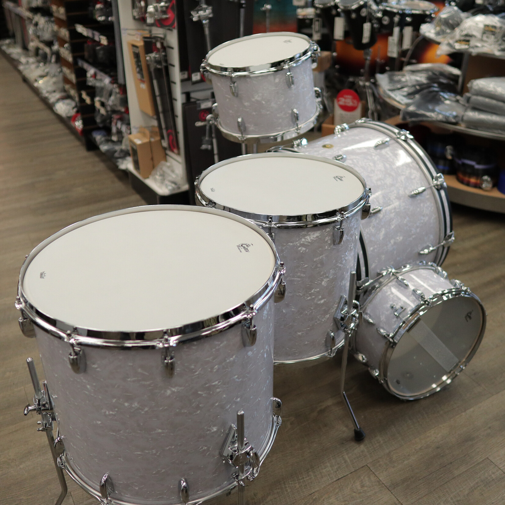 Gretsch Gretsch Broadkaster 5-Piece Shell Pack 24/13/16/18/6.5x14 (White Marine Pearl)