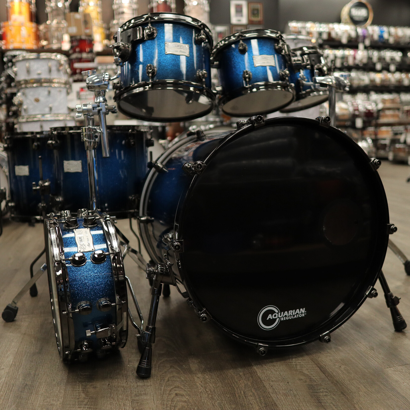 Mapex Pre-Owned Mapex Saturn III 7-Piece Shell Pack 8/10/12/14/16/22/5.5x14 (Blue Galaxy Sparkle Burst)