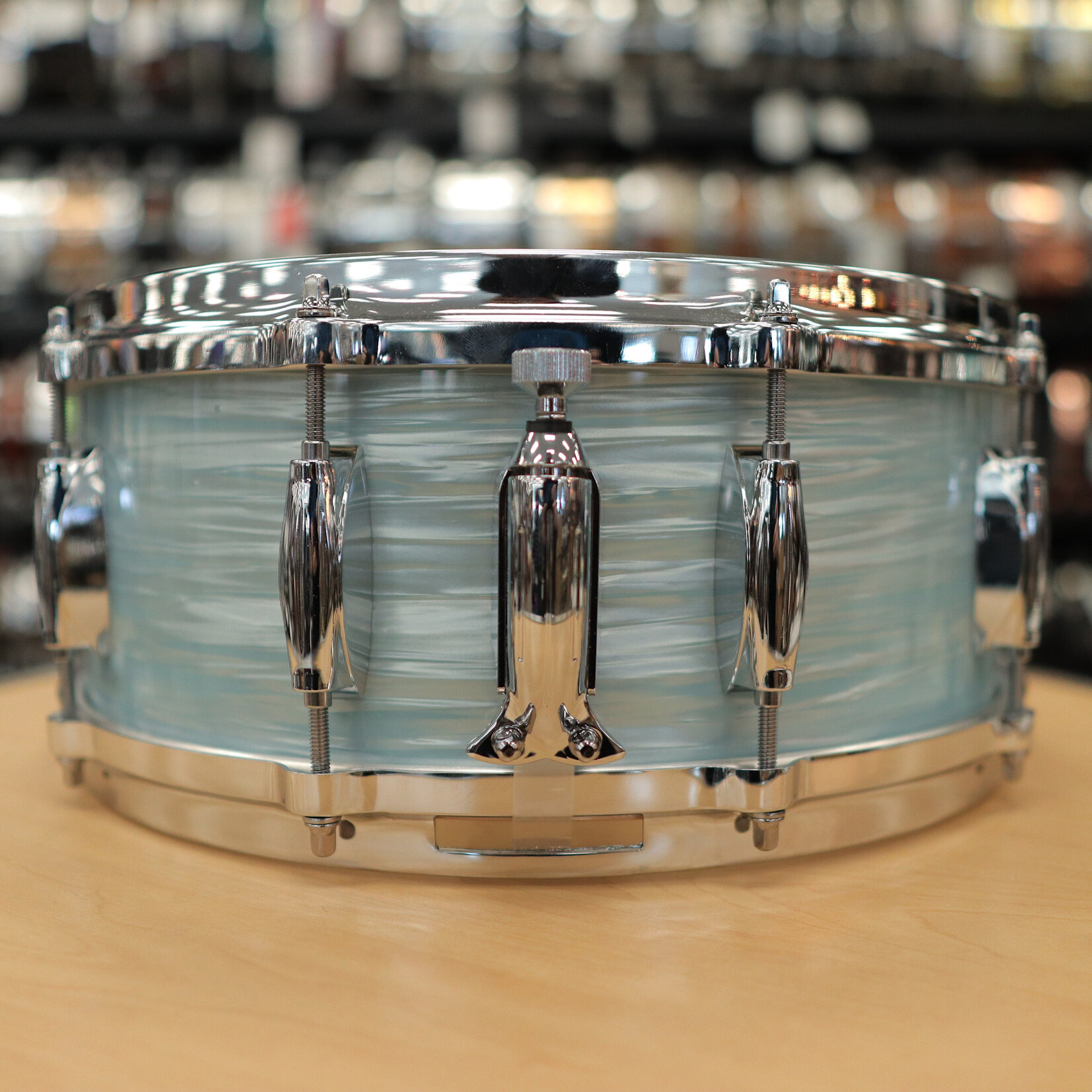 Gretsch Gretsch USA Custom 5.5 x 14" Snare Drum w. Lightning Throw-Off (Vintage Oyster White)