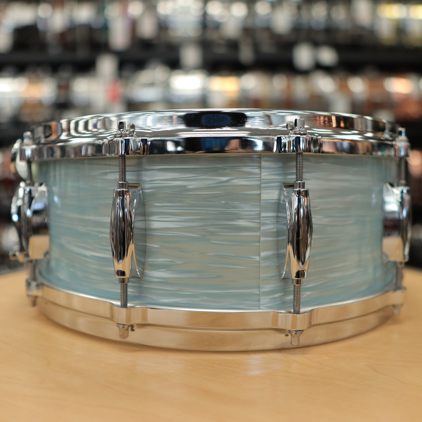 Gretsch Gretsch USA Custom 5.5 x 14" Snare Drum w. Lightning Throw-Off (Vintage Oyster White)