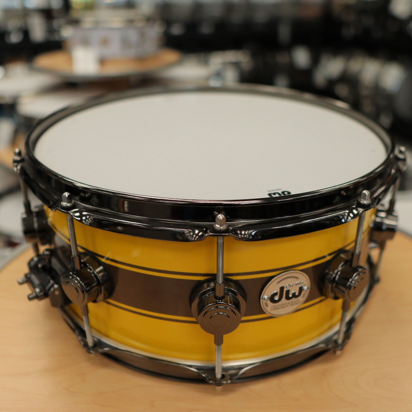 DW DW Collector's Maple/Mahogany Exotic 6.5x14" Snare Drum (Inca Gold Pearlescent w/ Kandy Black Rally Stripes & Black Nickel Hardware)